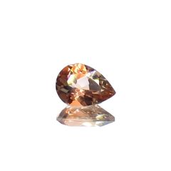 アンダリュサイト(宝石名アンダリュサイト)スリランカ/マダガスカル産 識別済 0.66ct / 6.9x5mm前後 [251020833]