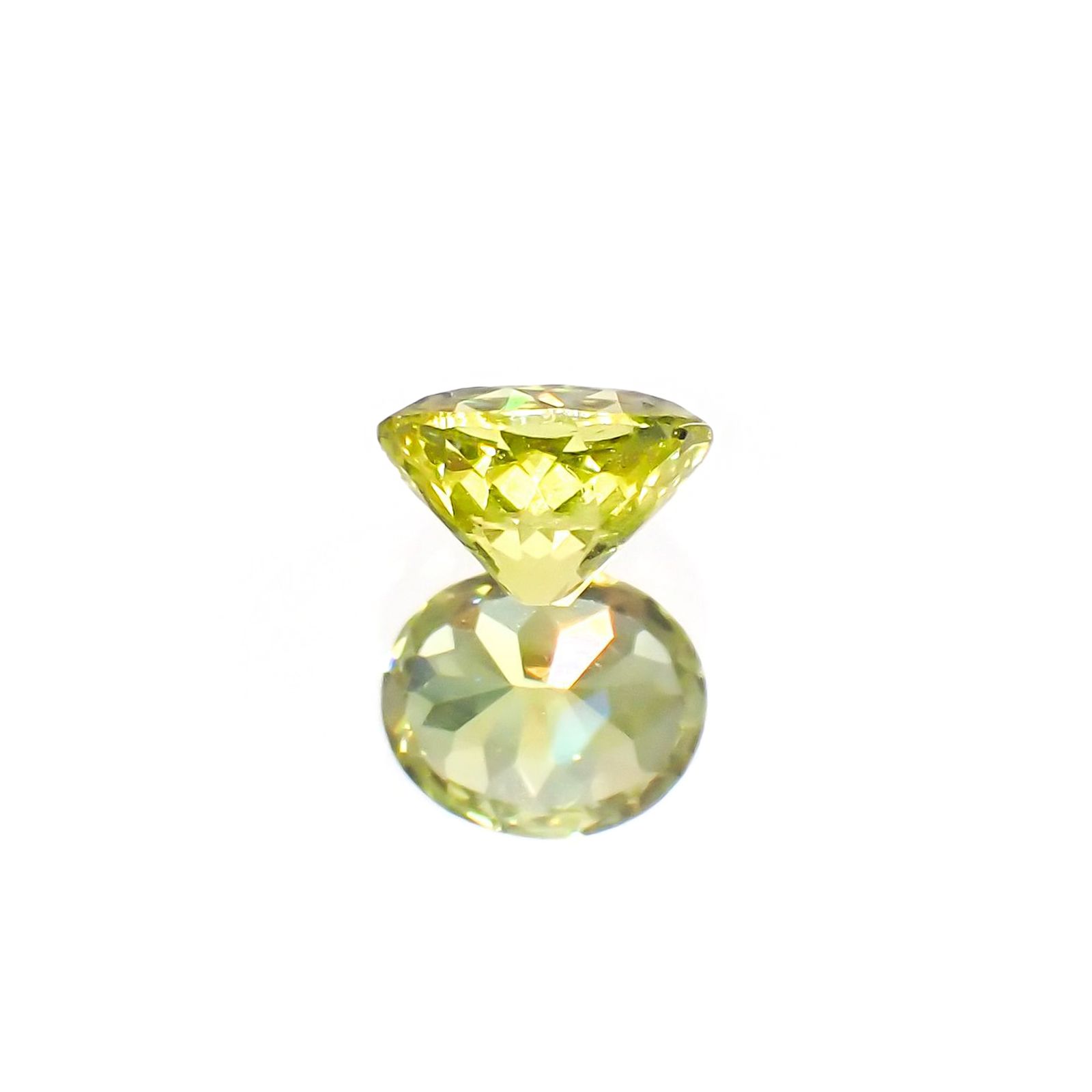 クリソベリル(宝石名クリソベリル)マダガスカル産 識別済 0.58ct / 5.4x4.6mm前後 [220114495]