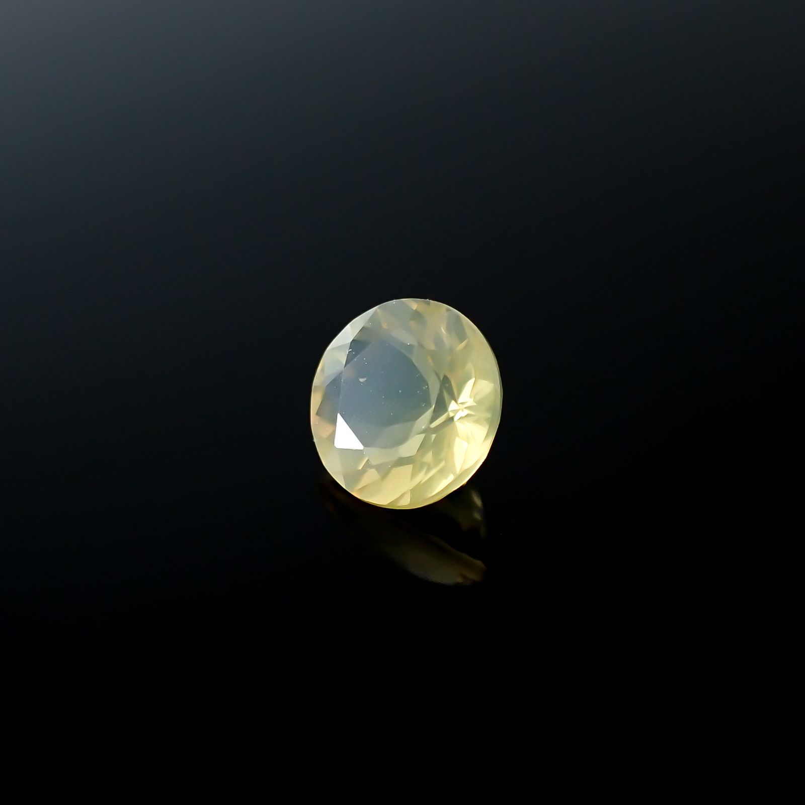 イエローオパール メキシコ産 0.67ct[240226191]6.2x6.2mm前後