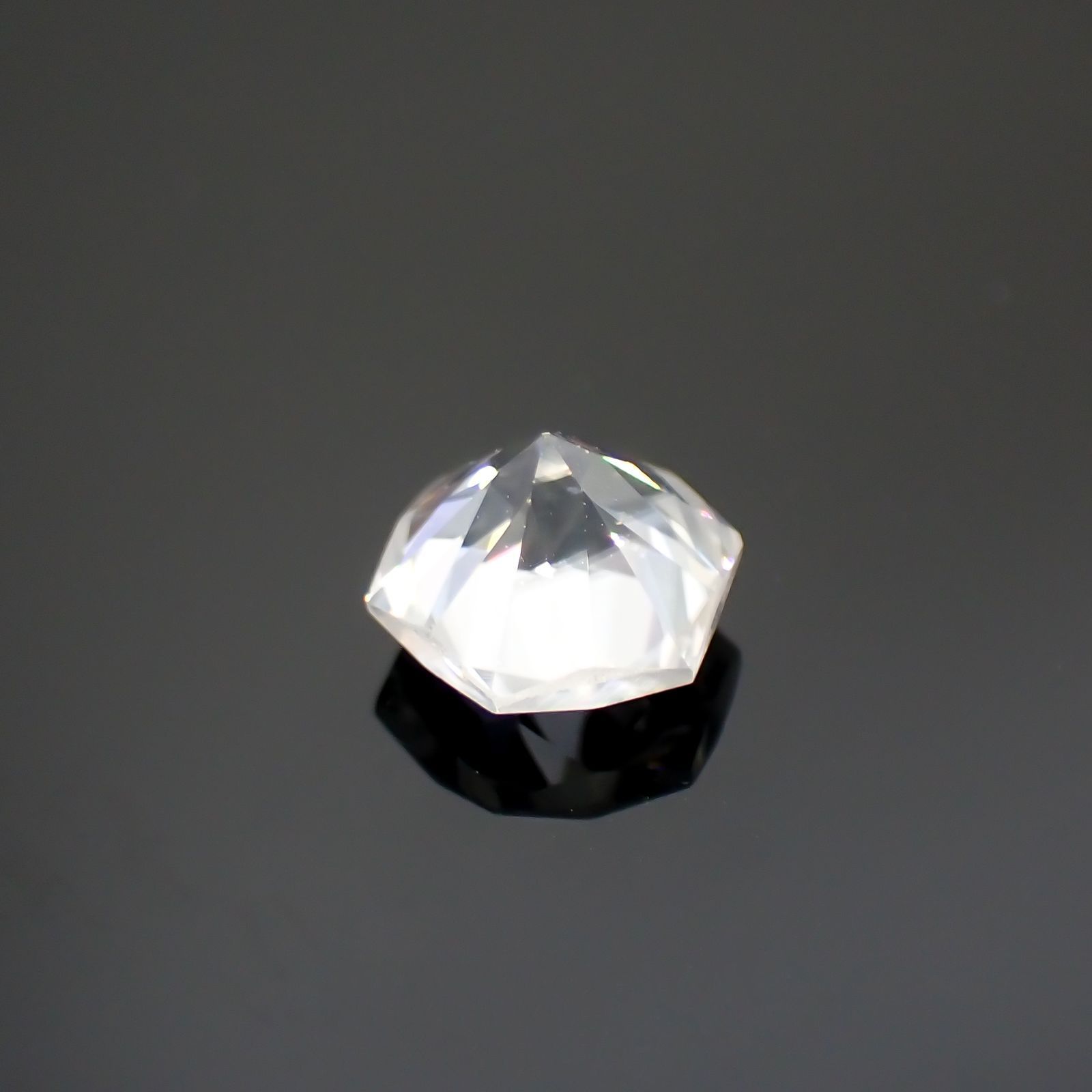 ◇ヘキサゴンカット◇カラーレスジルコン(宝石名ホワイト・ジルコン)スリランカ/カンボジア産 1.00ct 識別済[240214277]5x4.9mm前後