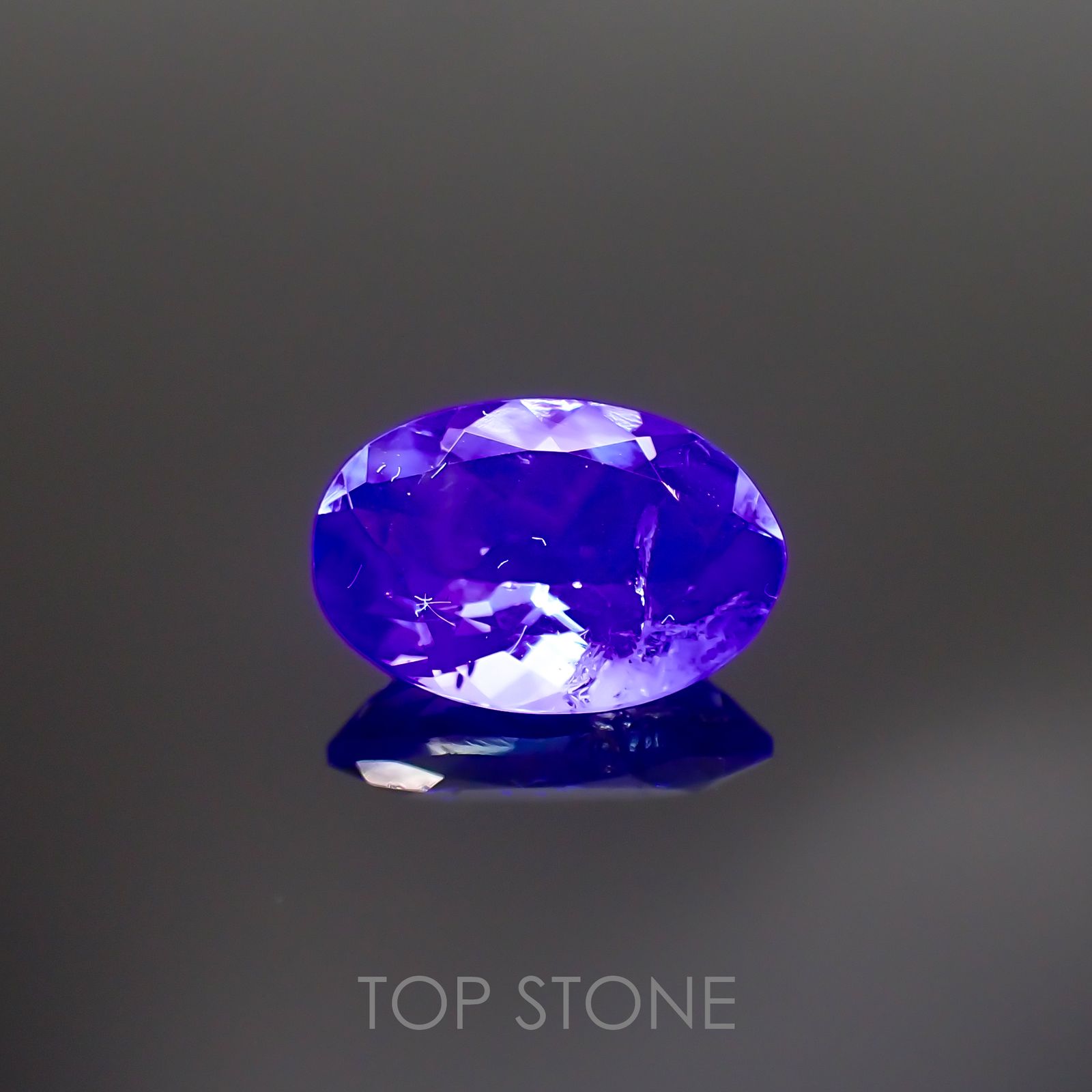 フローライト フルオレッセンス(宝石名フルオライト)イギリス・ロジャリー鉱山産 1.83ct 識別済[211113774]9.9x6.7mm前後