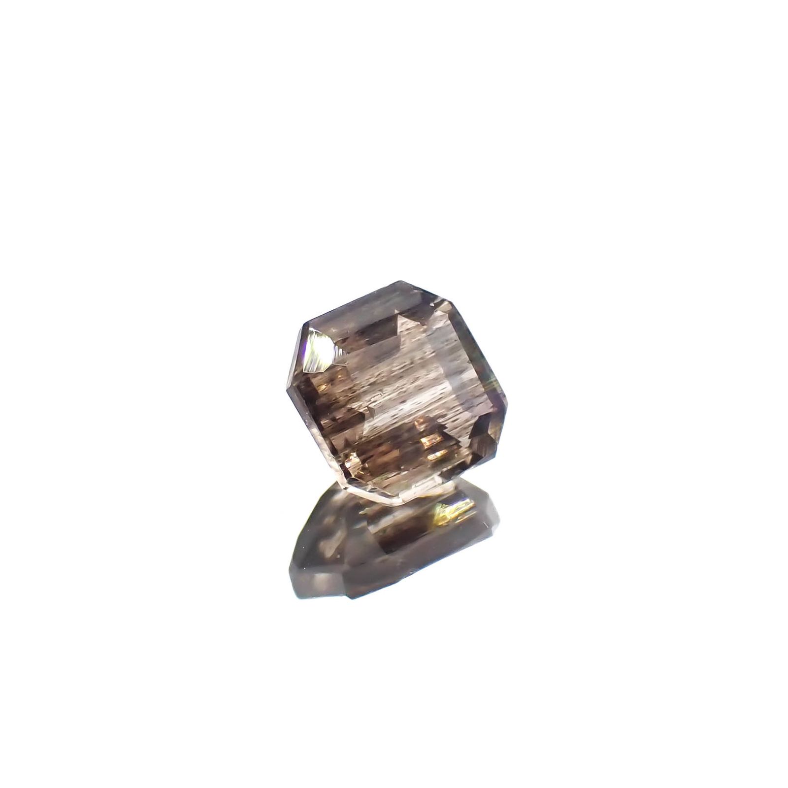 レインボースキャポライト ブラジル産 0.59ct[230320924]5.1x5mm前後