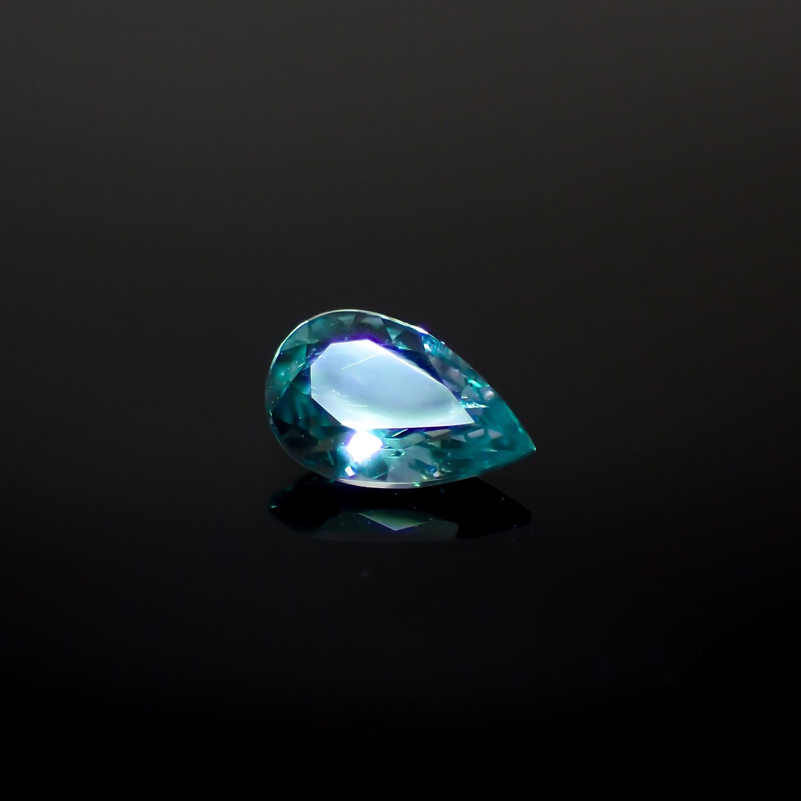 ブルーコーネルピン タンザニア産 0.28ct[231224499]5.7x3.6mm前後