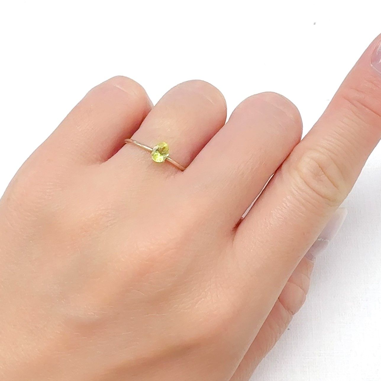 パロットクリソベリル(宝石名クリソベリル)インド産 0.34ct 識別済[240627986]5x3.9mm前後