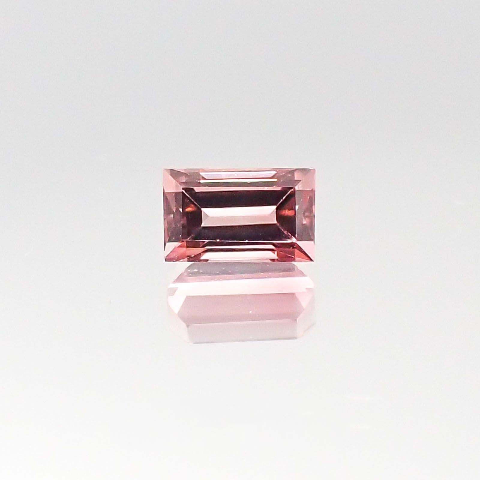 ピンクトルマリン(宝石名ピンク・トルマリン)ブラジル産 0.41ct 識別済[230722943]5x3.1mm前後