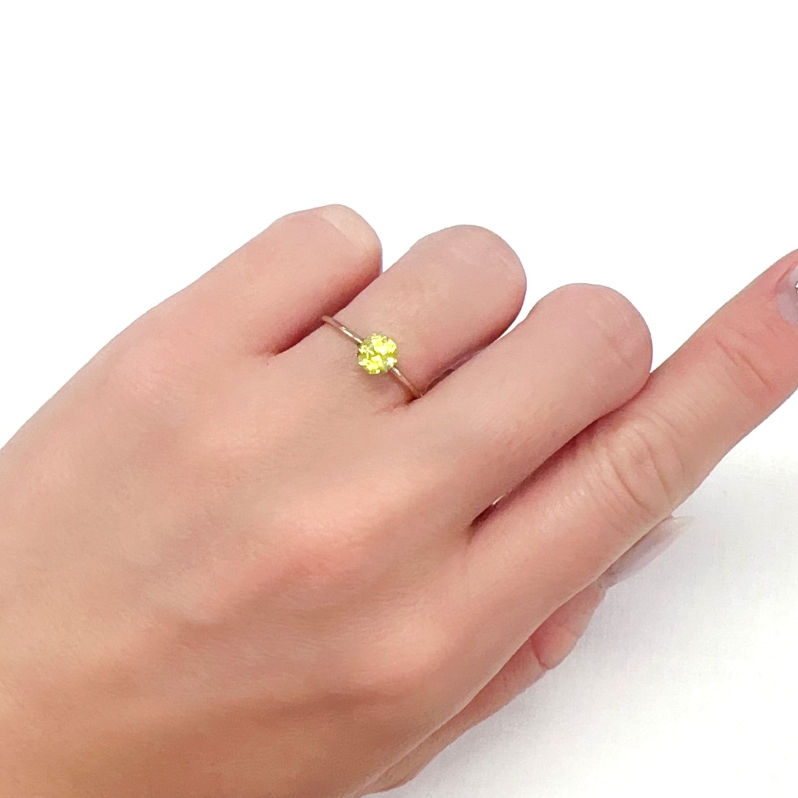 ◇オクタゴンカット◇スフェーン(宝石名スフェーン)マダガスカル産 0.65ct 識別済[231224751]5.1x5.1mm前後