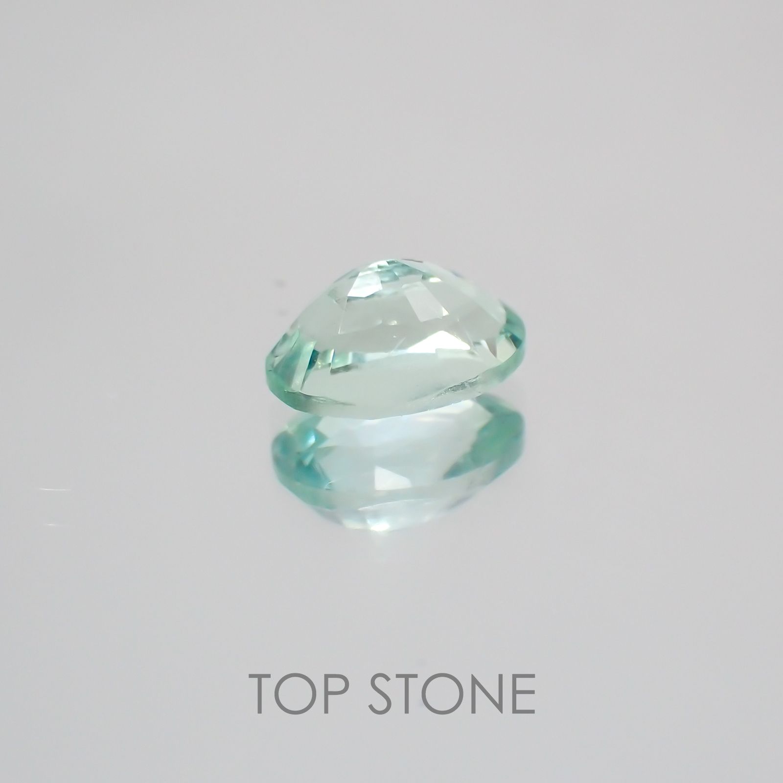 ミントベリル(宝石名グリーン・ベリル) ブラジル産 0.60ct 識別済[21079831]6.5×4.5mm前後
