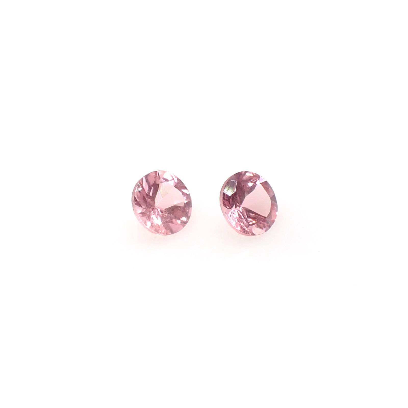 ◇ペアセット◇ピンクスピネル タンザニア産 0.39ct(2pcs合計) [250730791]3.4x3.4mm前後