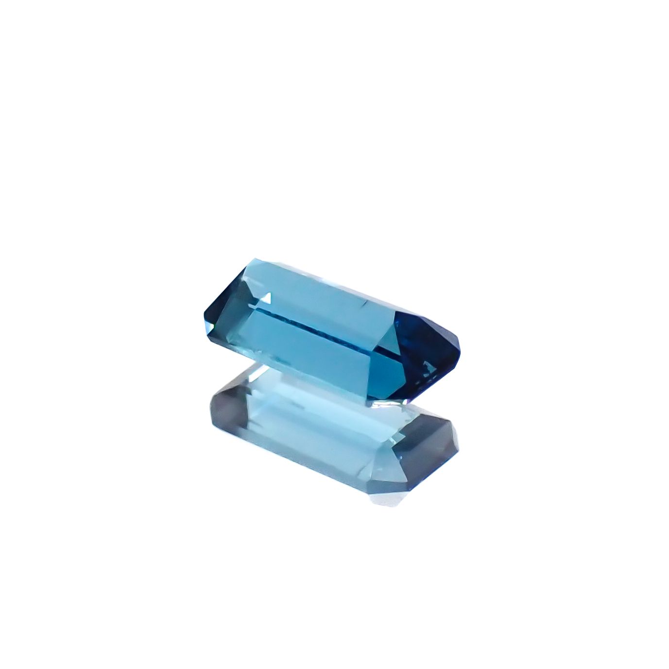 ブルートルマリン(宝石名トルマリン)アフガニスタン産 0.26ct 識別済[231225173]5.3x2.9mm前後