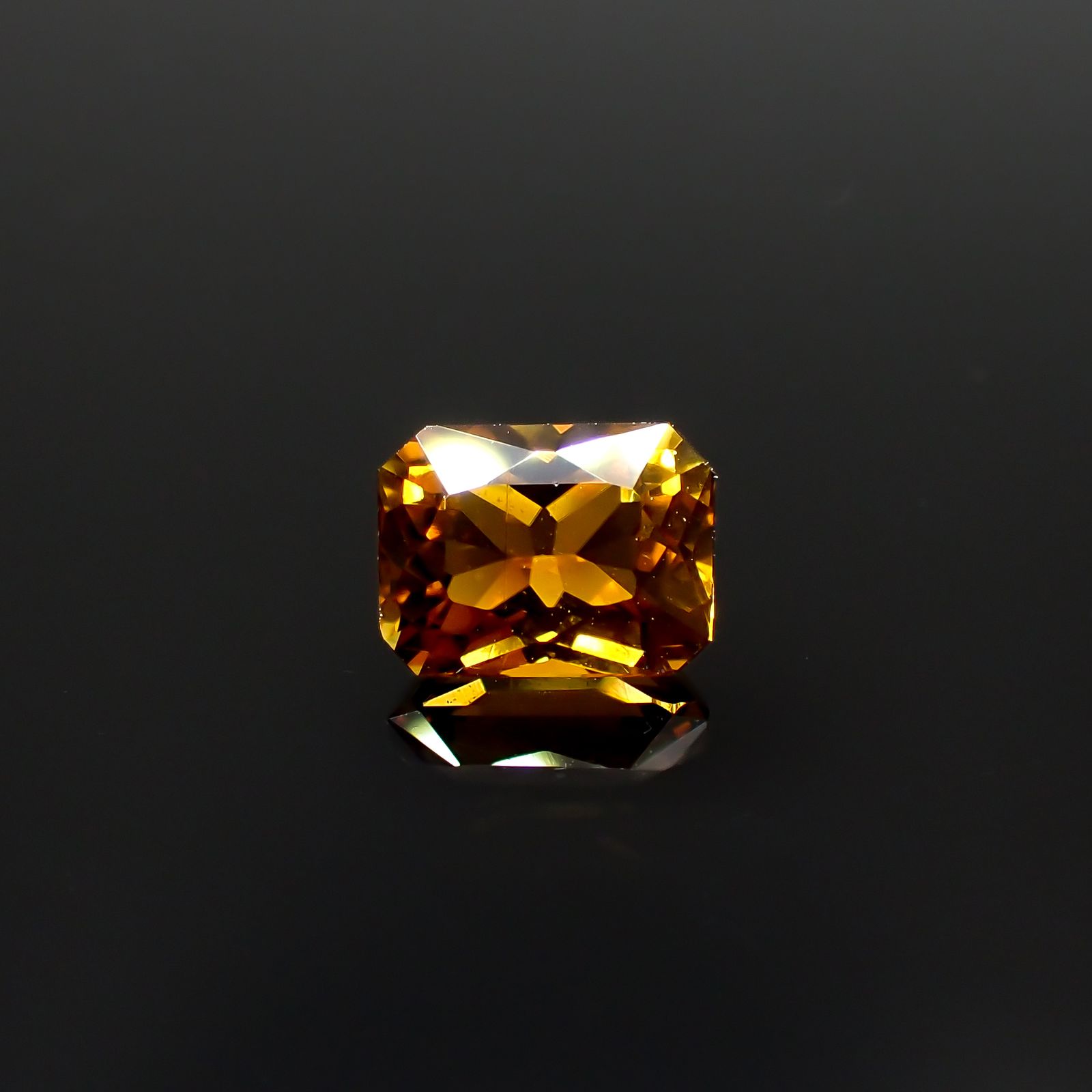 ゴールデントルマリン モザンビーク/コンゴ産 0.72ct[231225194]6x4.4mm前後