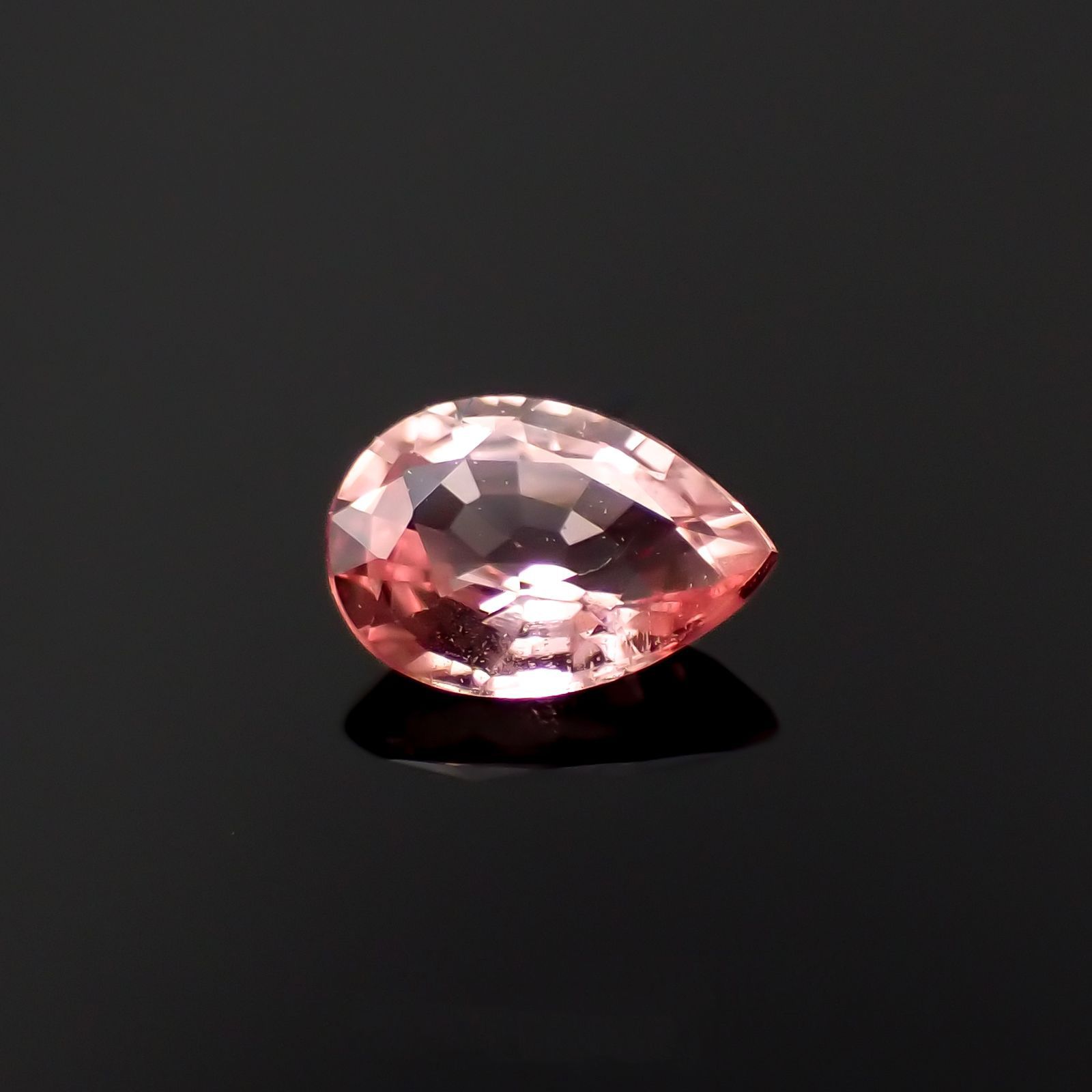 パパラチャサファイア非加熱(宝石名サファイア/別名パパラチャ・サファイア)スリランカ産 0.16ct GIA鑑付[221219221]4.13x2.93mm前後