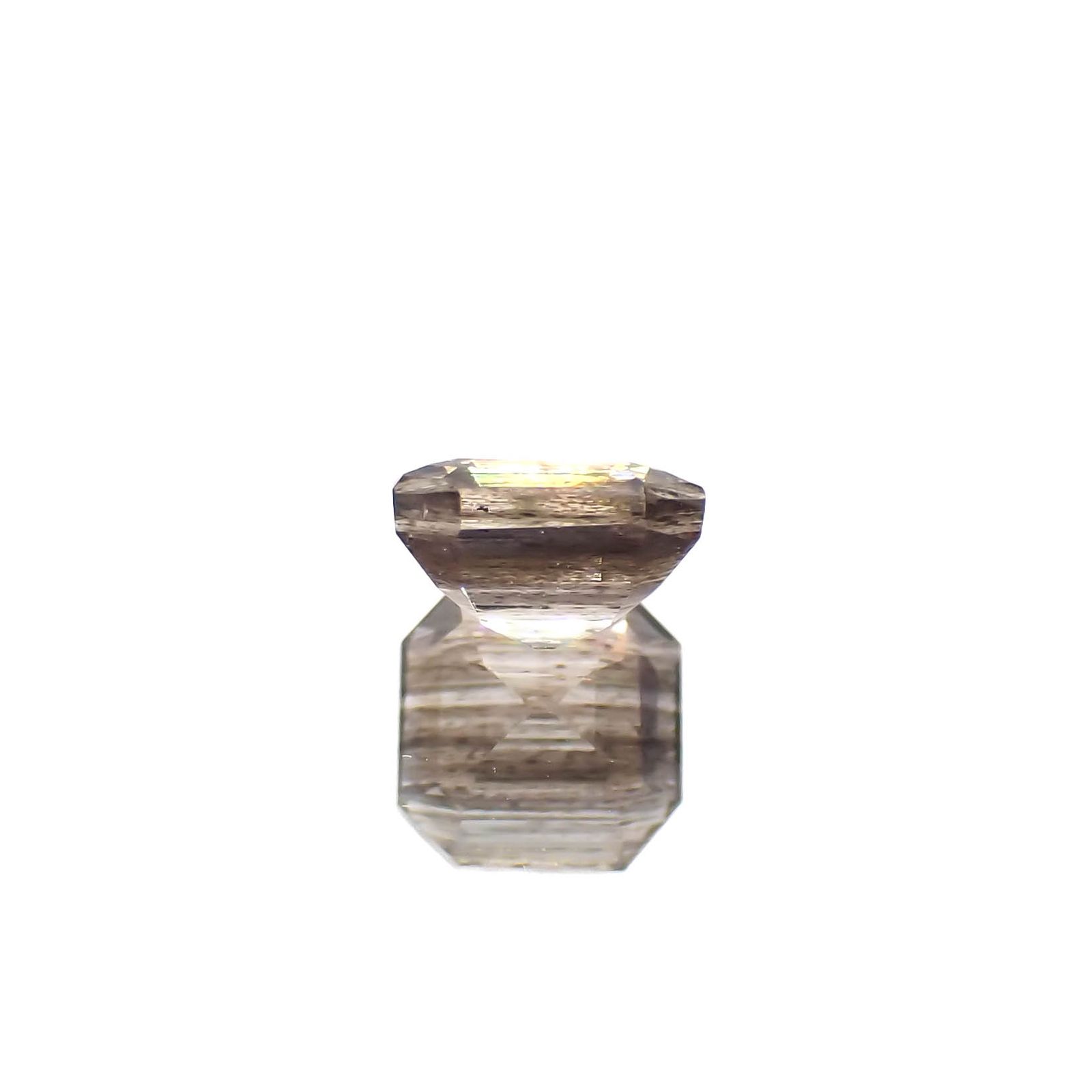 レインボースキャポライト ブラジル産 0.59ct[230320924]5.1x5mm前後