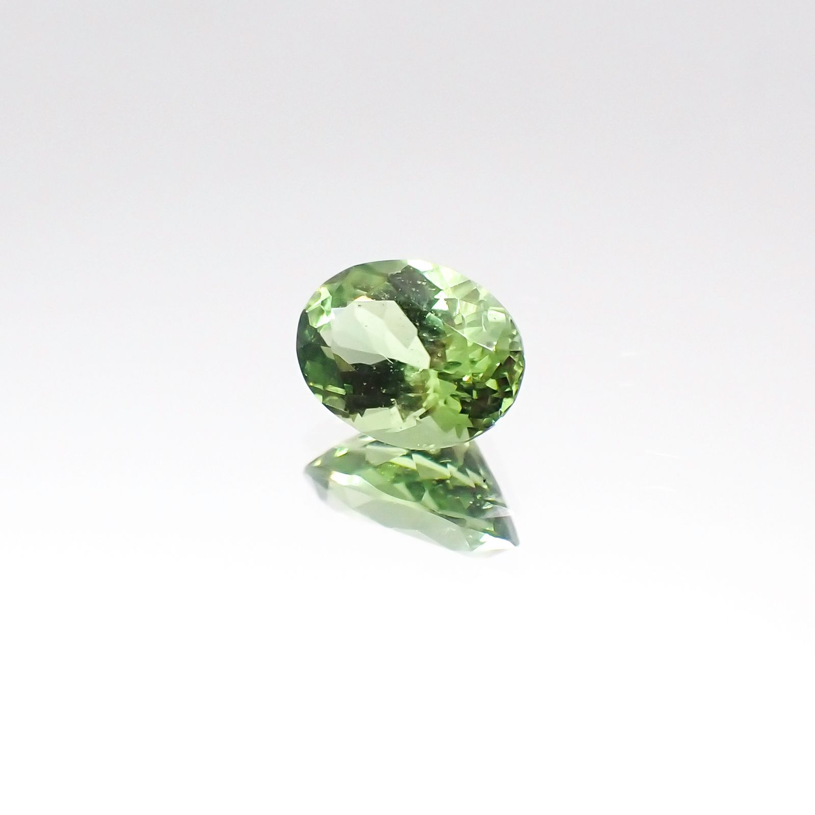 クロムトルマリン(宝石名クロム・トルマリン)タンザニア産 0.60ct 識別済[230823070]6.3x4.6mm前後