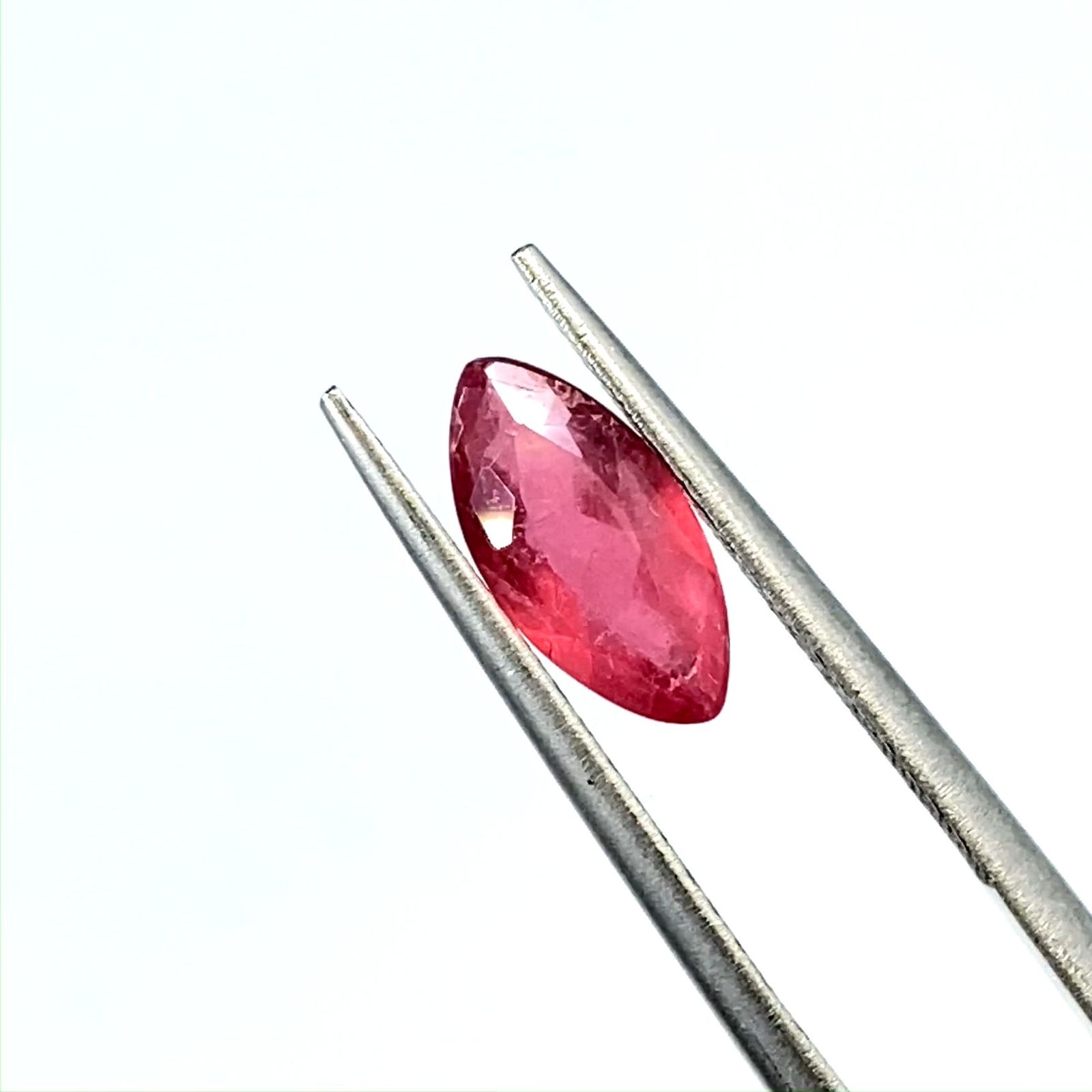 ロードナイト(宝石名ロードナイト)ブラジル産 識別済 1.19ct / 10.6x5