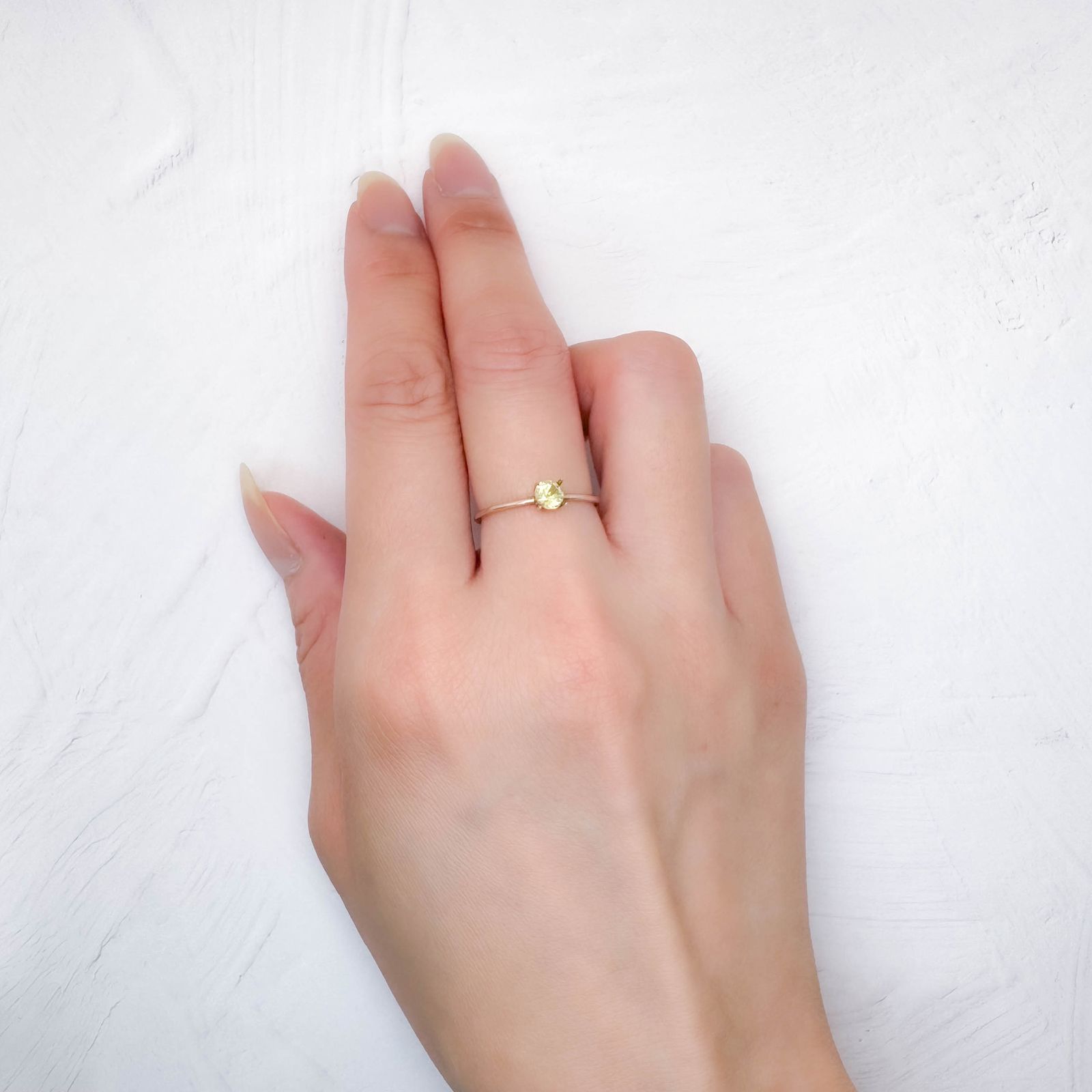 モンタナサファイア(宝石名サファイア) アメリカ・モンタナ州産 0.37ct 識別済[250712115]4×4mm前後