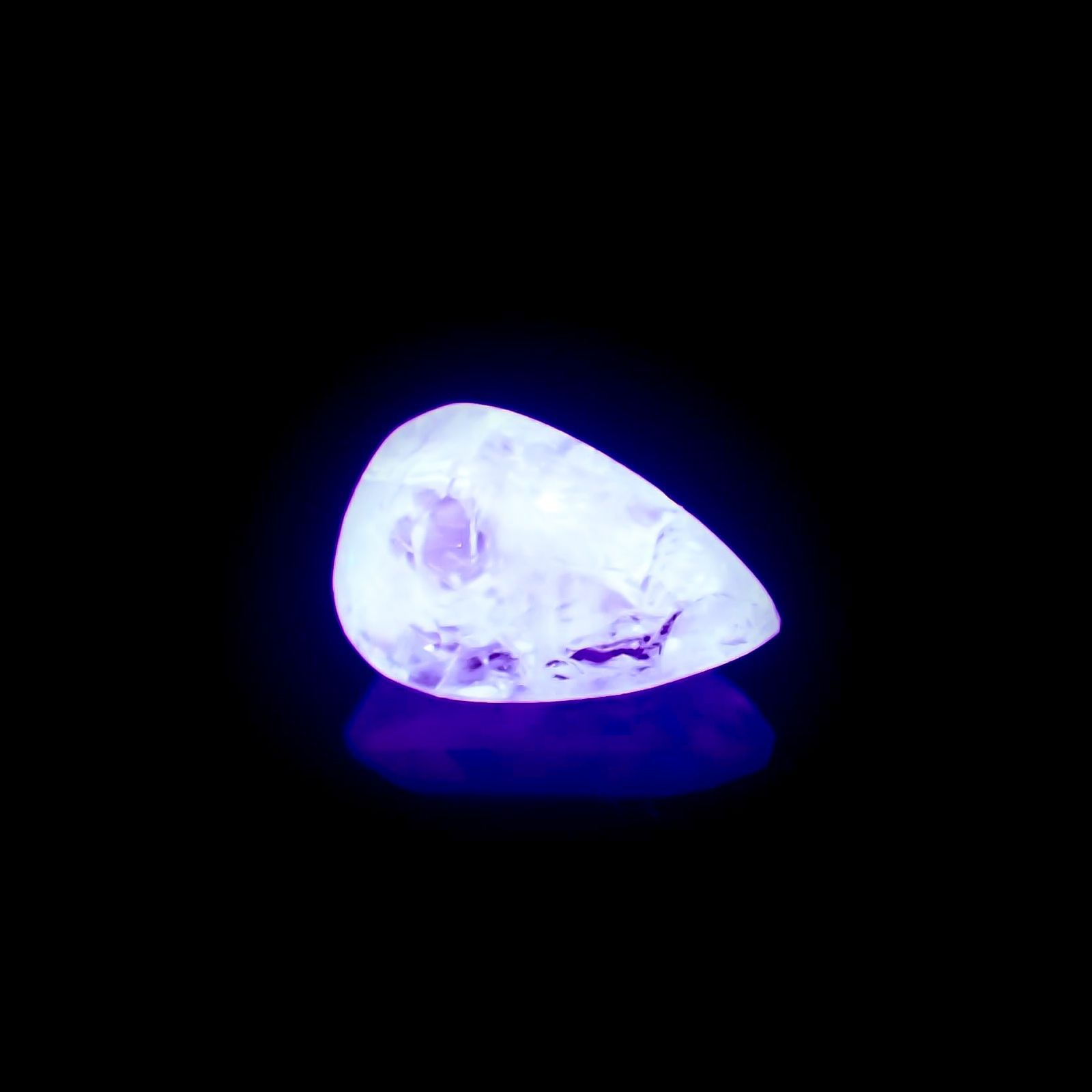 ジョハチドーライト(宝石名ジョハチドライト)ビルマ産 0.742ct ソ付(彩珠)[231023776]7x4.7mm前後