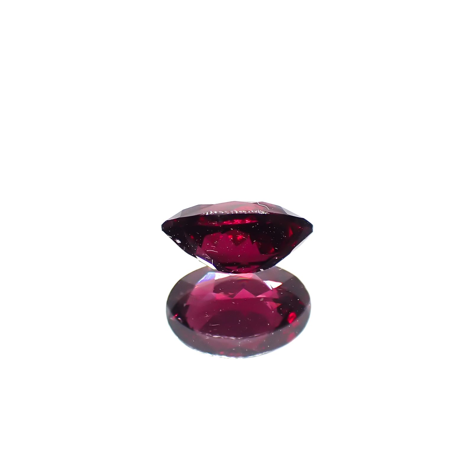 アントヒルガーネット(クロムパイロープガーネット) アメリカ・アリゾナ州産 0.52ct[240527824]6.1x4mm前後