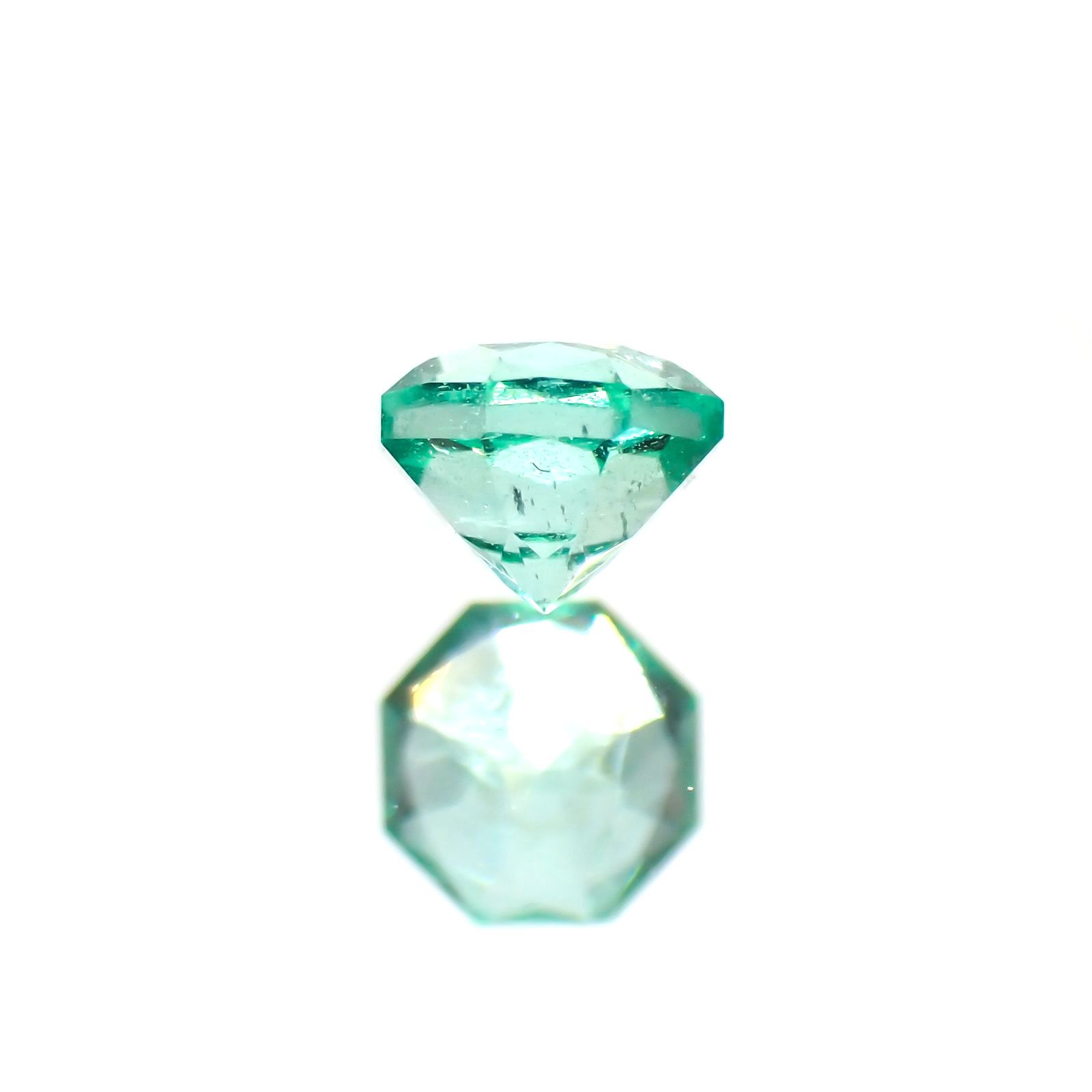 ◇オクタゴンカット◇エメラルド(宝石名エメラルド)ザンビア産 0.15ct 識別済[231224397]3.1x3.1mm前後