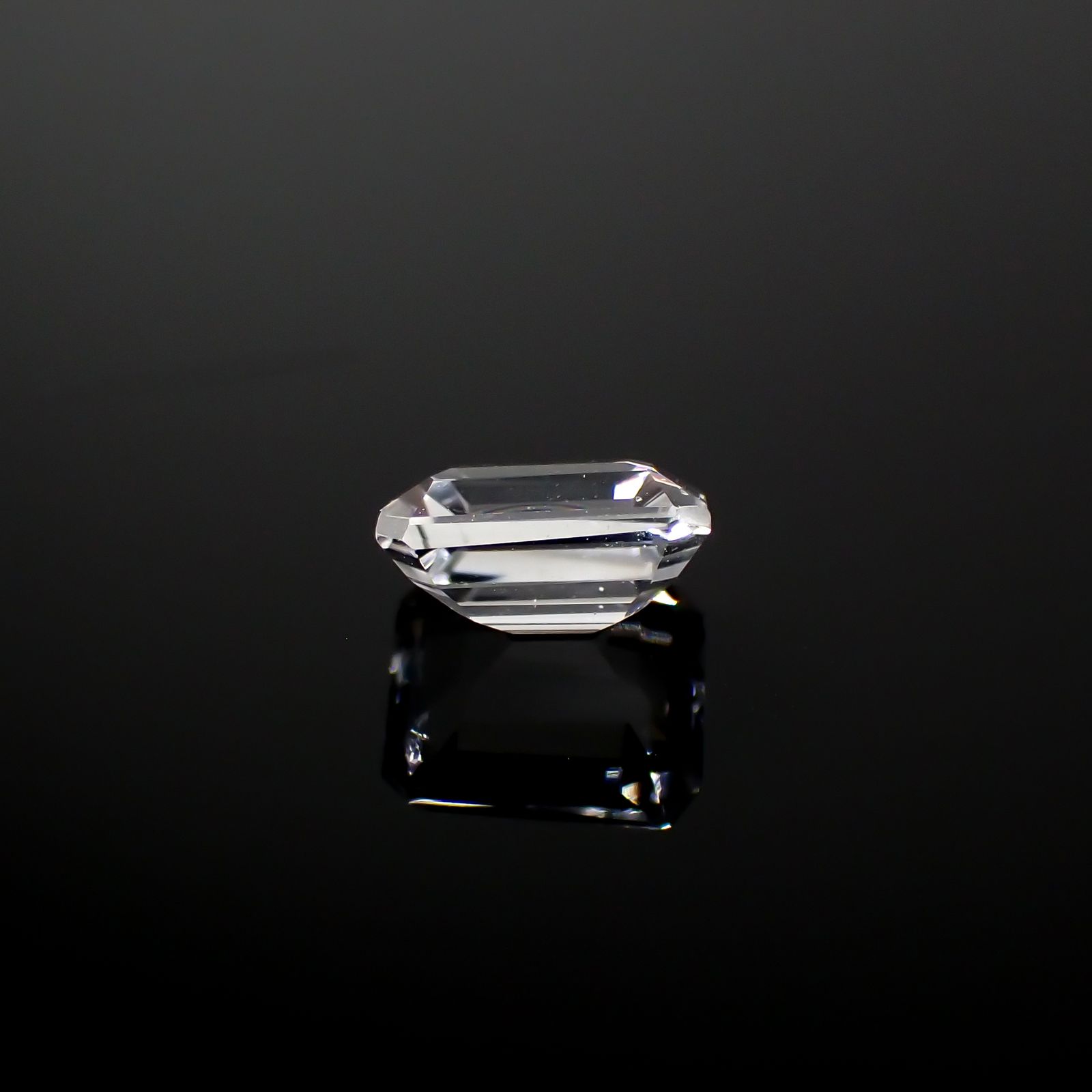 フェナカイト ブラジル産 0.97ct[240226274]6.3x5.5mm前後
