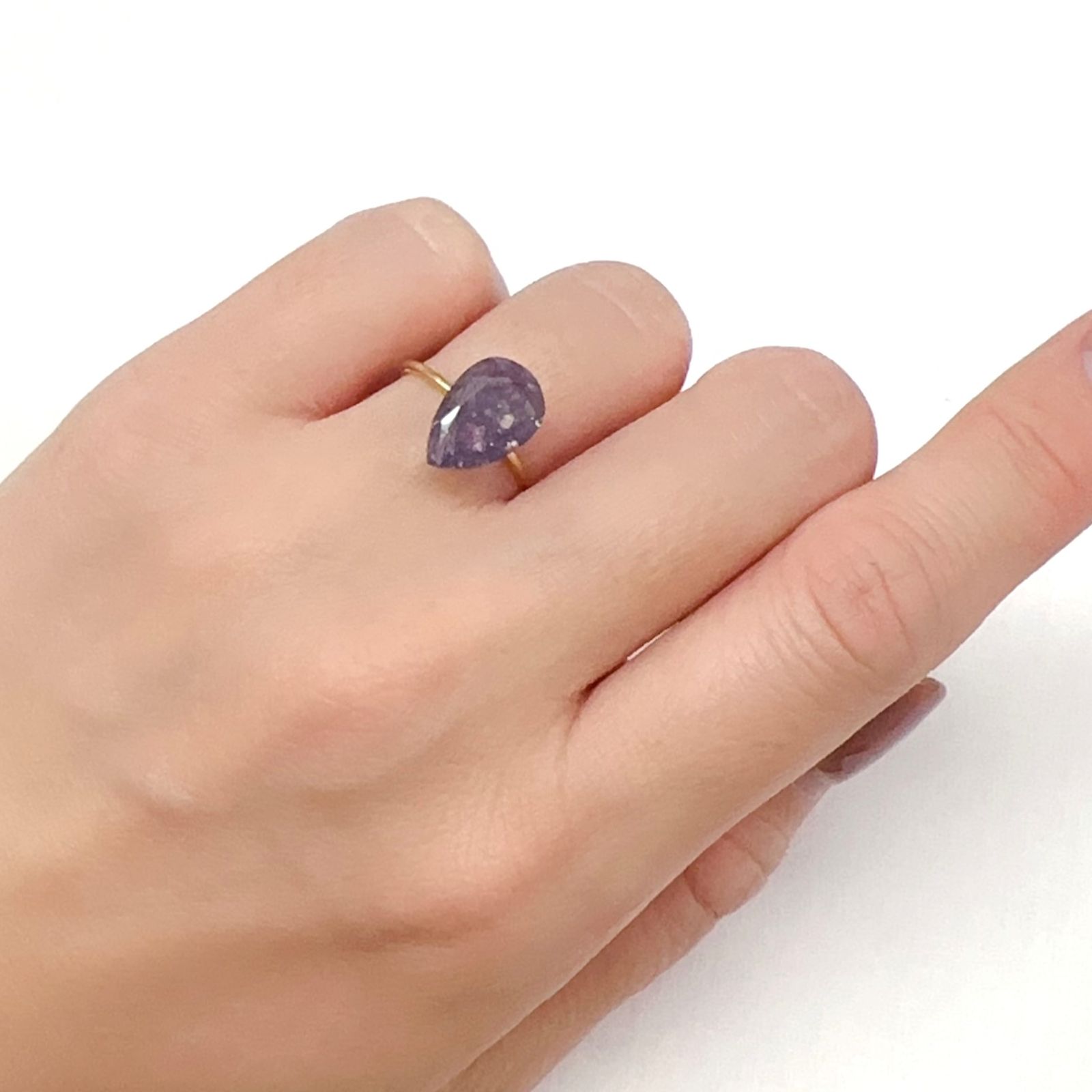 ブラッドショットアイオライト インド産 2.80ct[240125376]12.2x8.1mm前後