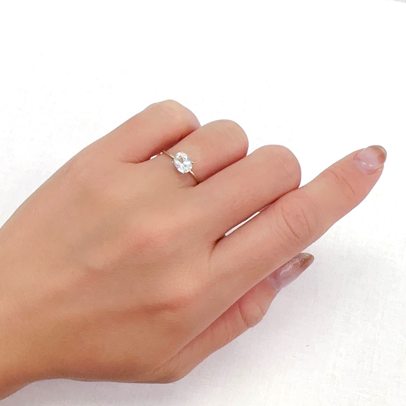 レインボームーンストーン タンザニア産 0.67ct[231023578]6.7x5.2mm前後