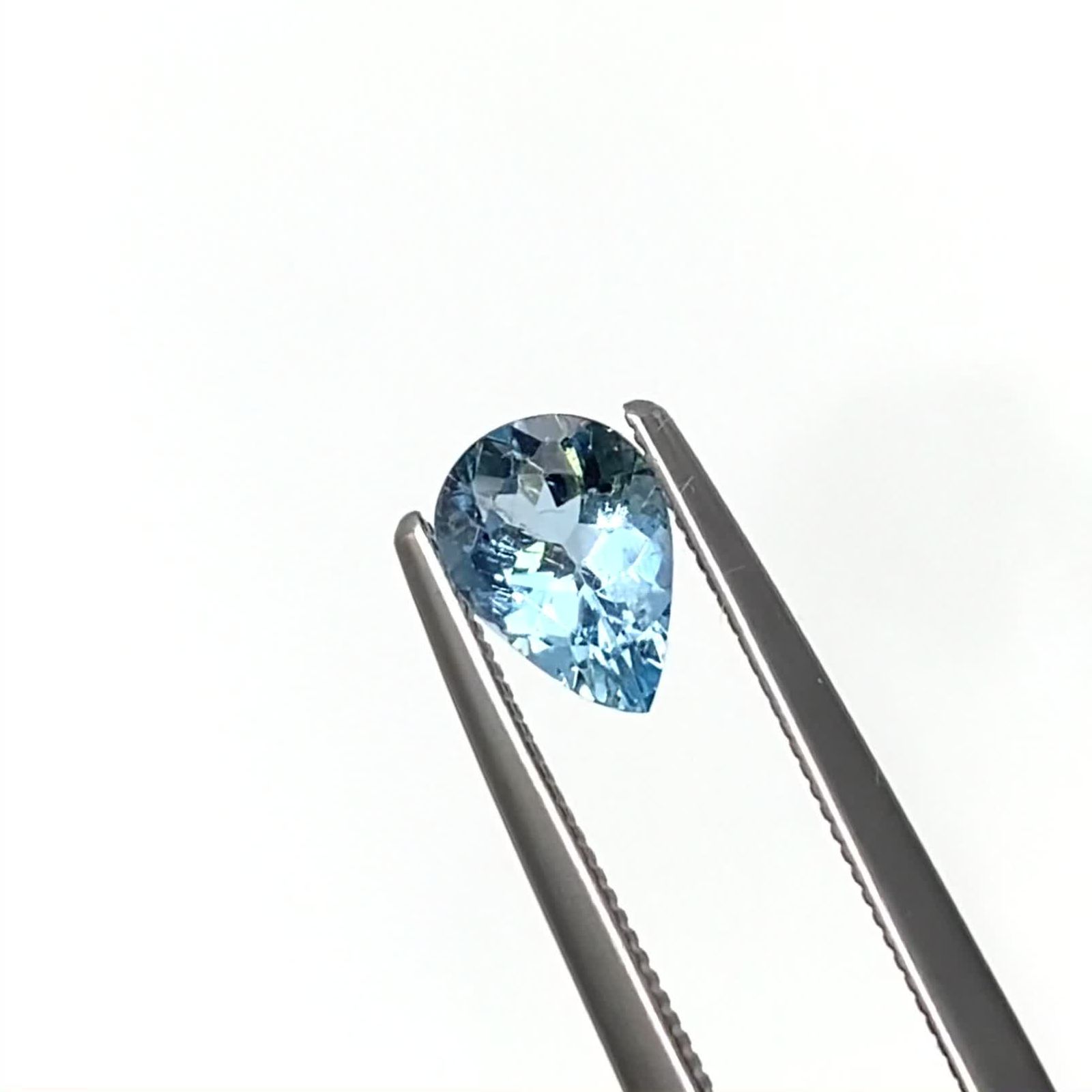 アクアマリン サンタマリアカラー マダガスカル産 0.54ct