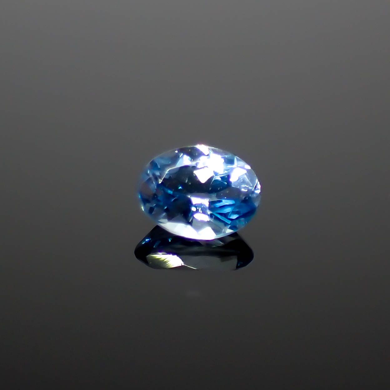 サンタマリアアクアマリン ブラジル産 0.17ct[240225993]4x3mm前後