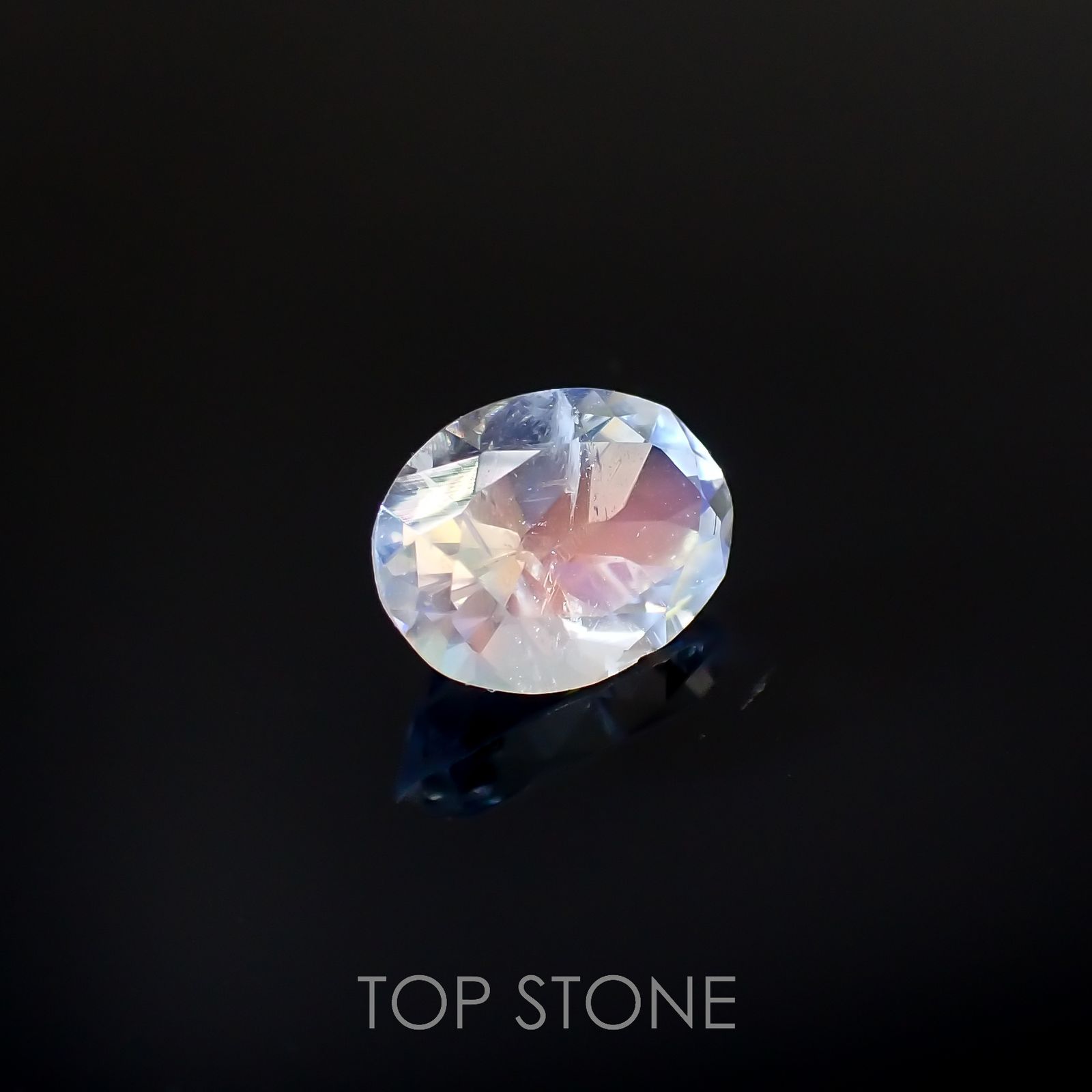レインボームーンストーン(宝石名ラブラドライト)タンザニア産 0.93ct 識別済[220616646]7.6x5.6mm前後
