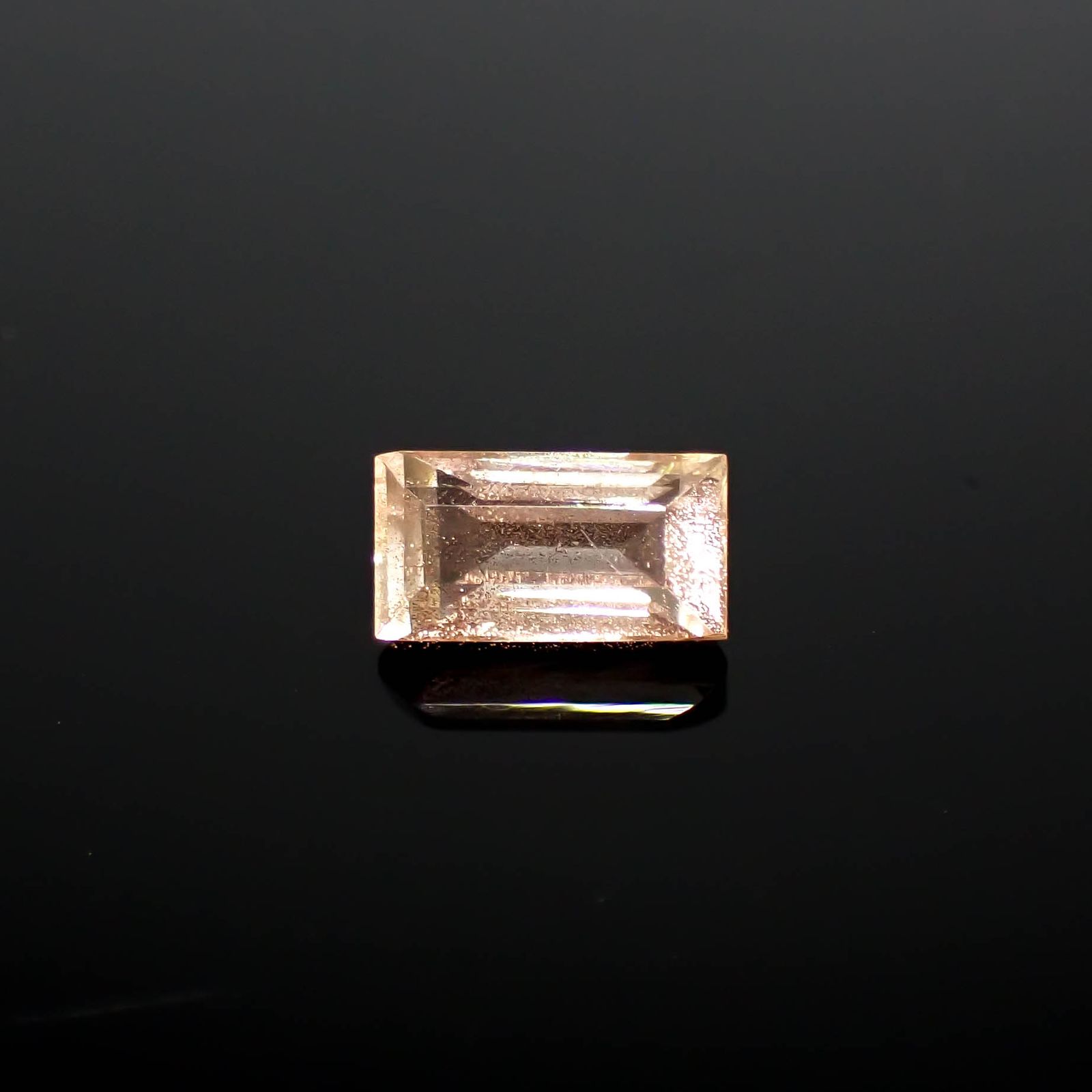 オレゴンサンストーン アメリカ・オレゴン州産 1.39ct[240627873]8.8x4.8mm前後