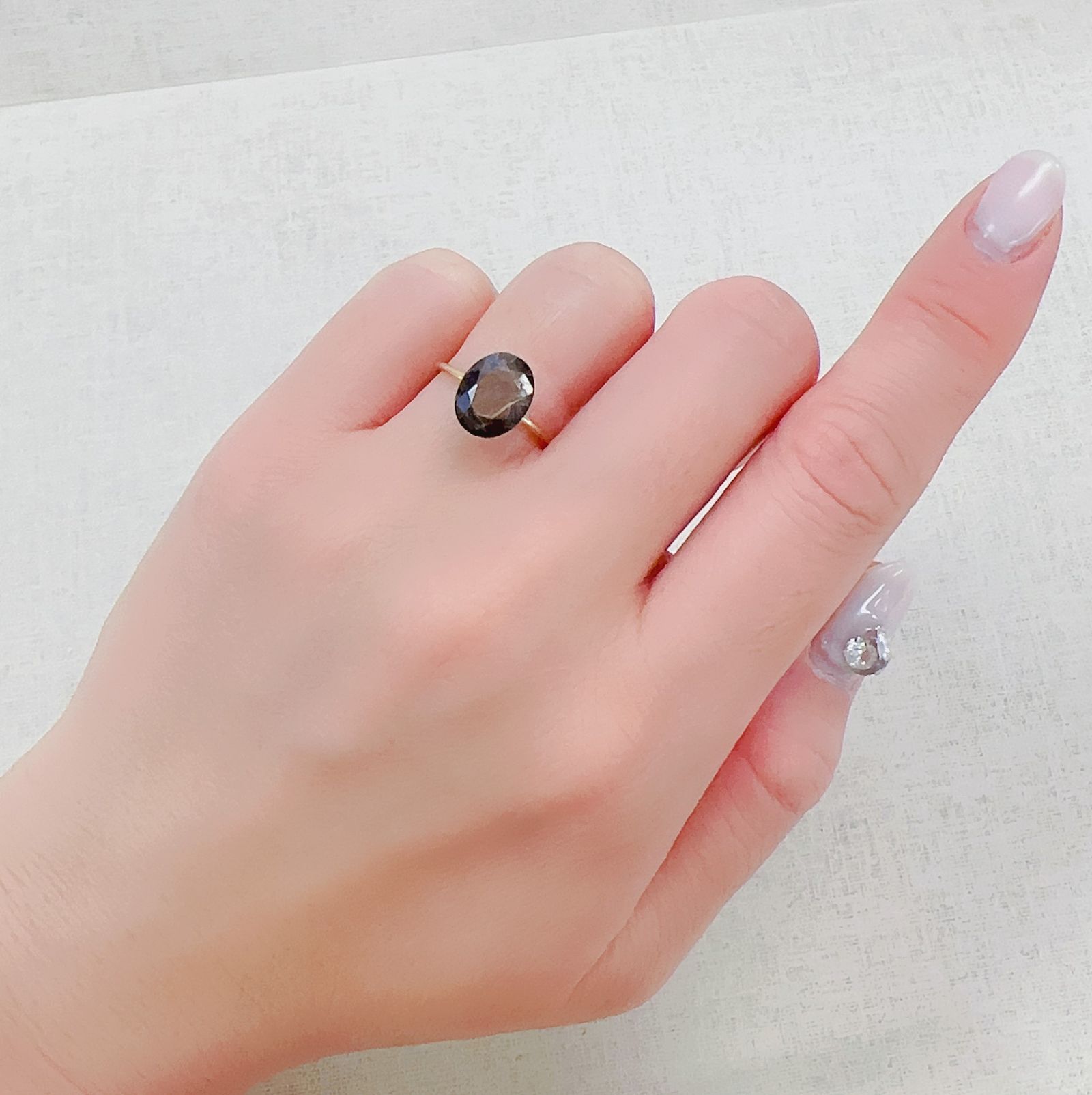 ゴールドシーンサファイア非加熱 ケニア産 3.94ct[230321335]10x8.1mm前後
