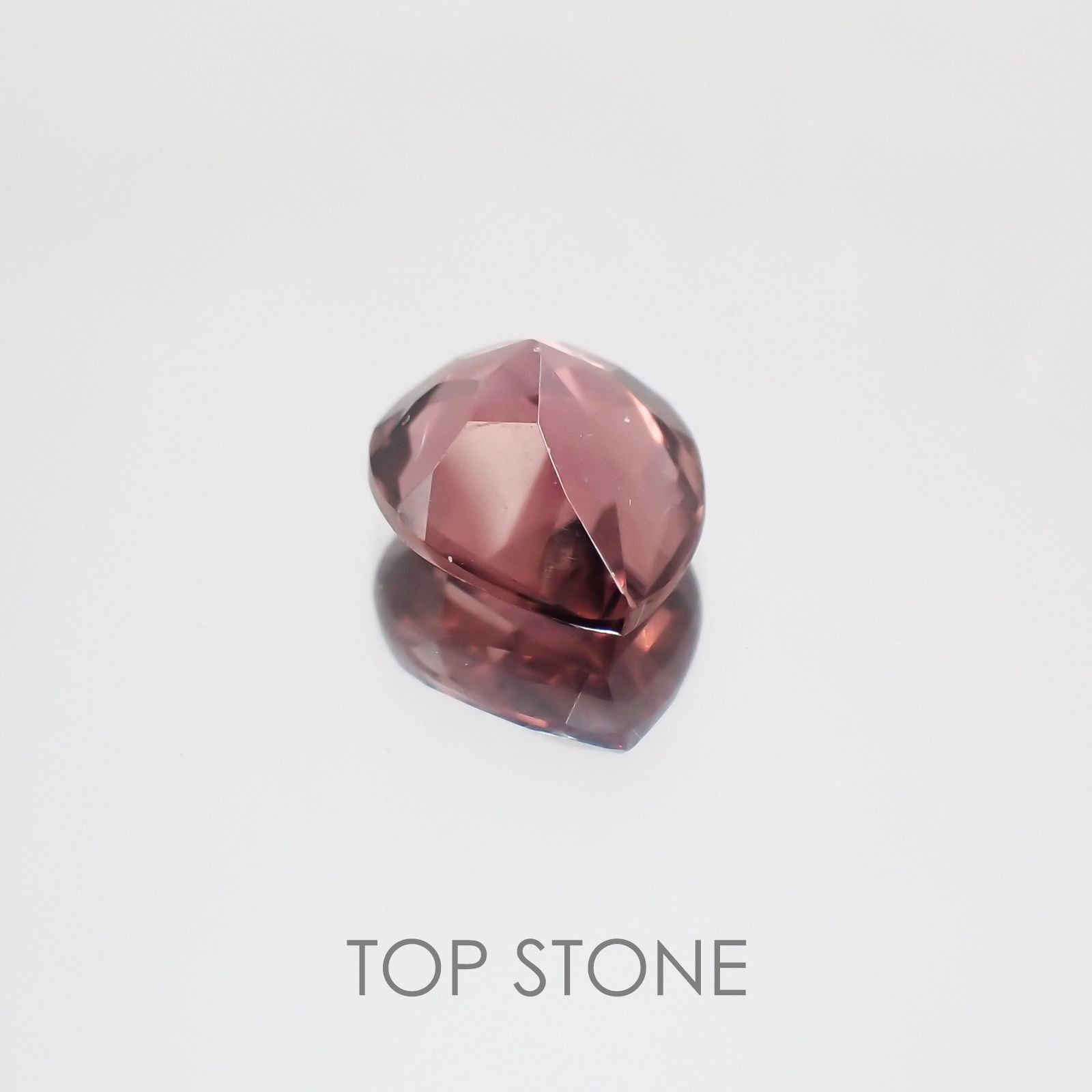 ピンクジルコン スリランカ,カンボジア産 ルース 1.5ct[21029788]7.9×6mm前後