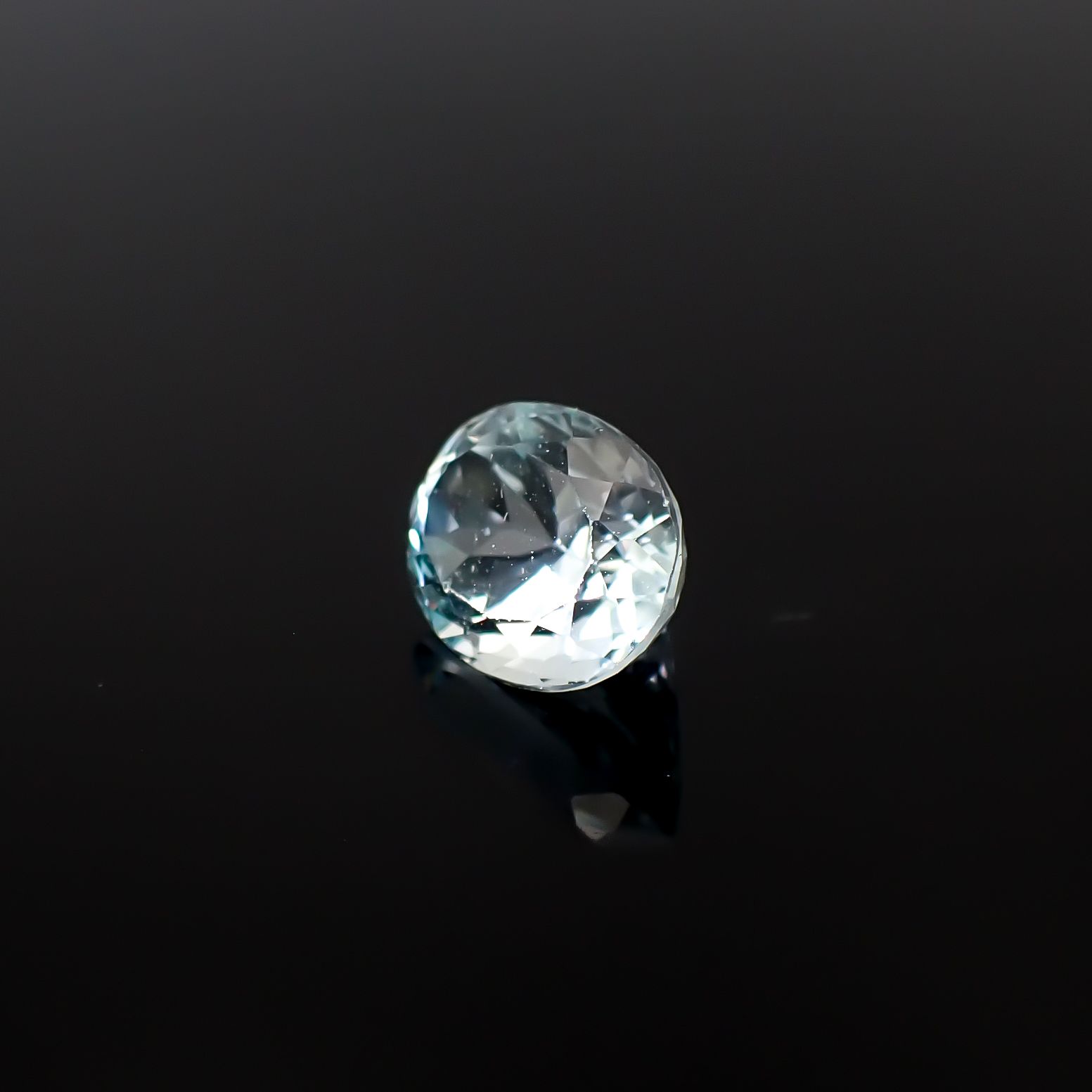 モンテブラサイト(宝石名モンテブラサイト)マダガスカル産 1.49ct 識別済[241229661]7.9x6mm前後