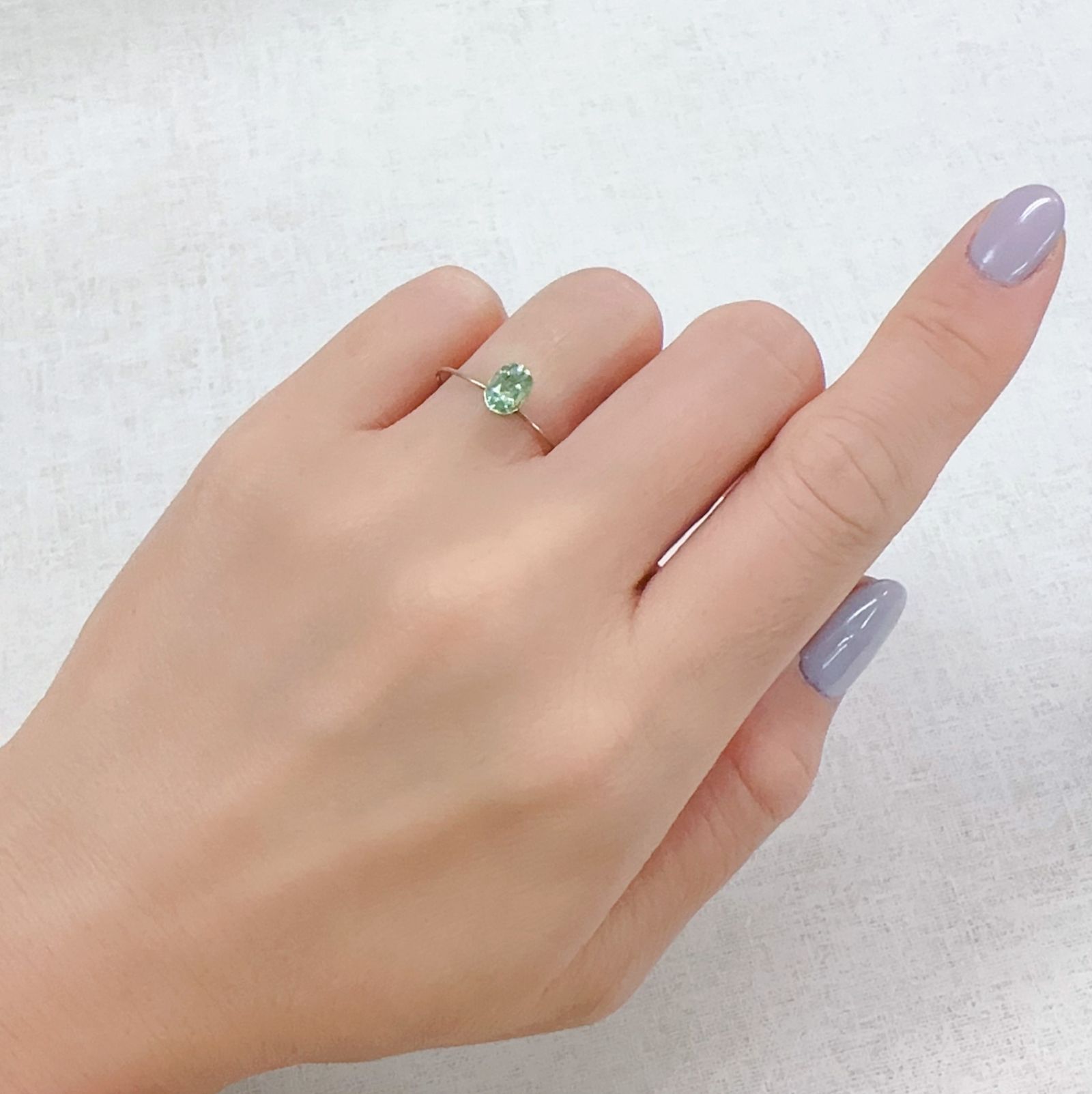 ミントガーネット(宝石名ガーネット)タンザニア産 0.74ct 識別済[230823063]6.5x4.8mm前後