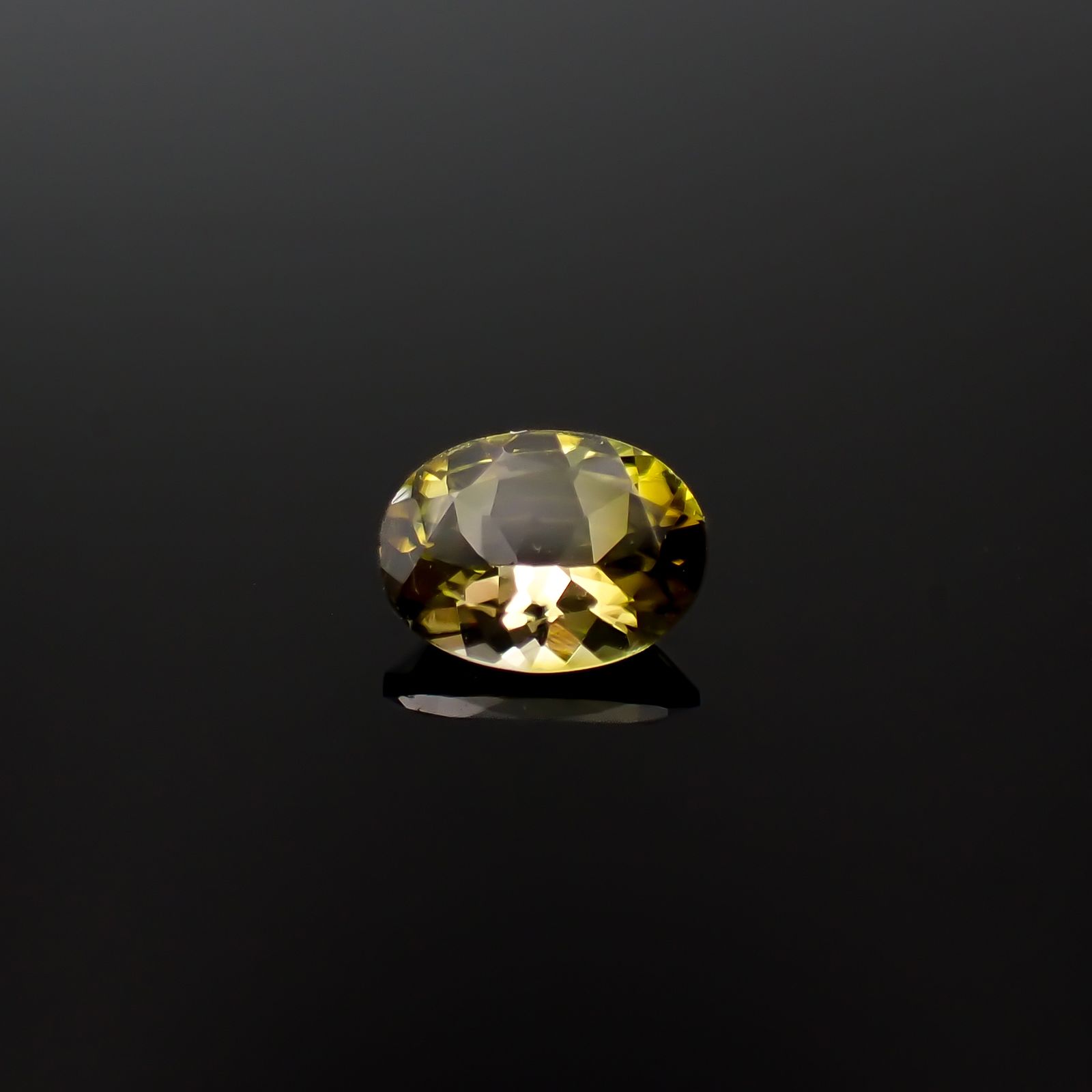 イエロートルマリン ブラジル産 0.65ct[240929021]6.9x5.2mm前後