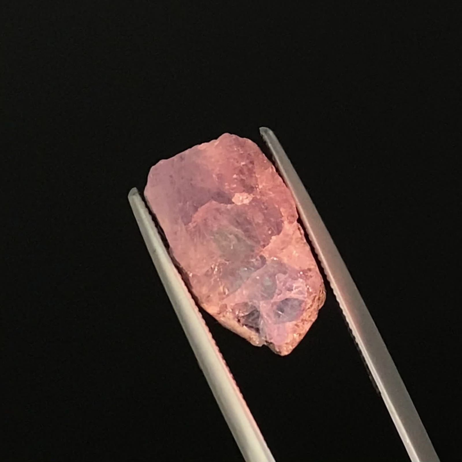 アレキサンドライト 原石 ロシア産 12.02ct[240427028]15.5x8.9mm前後