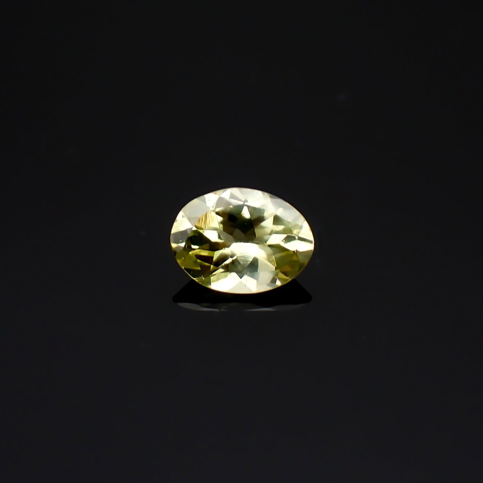 マリガーネット マリ共和国産 0.73ct / 6.8x5mm前後 [260732543]