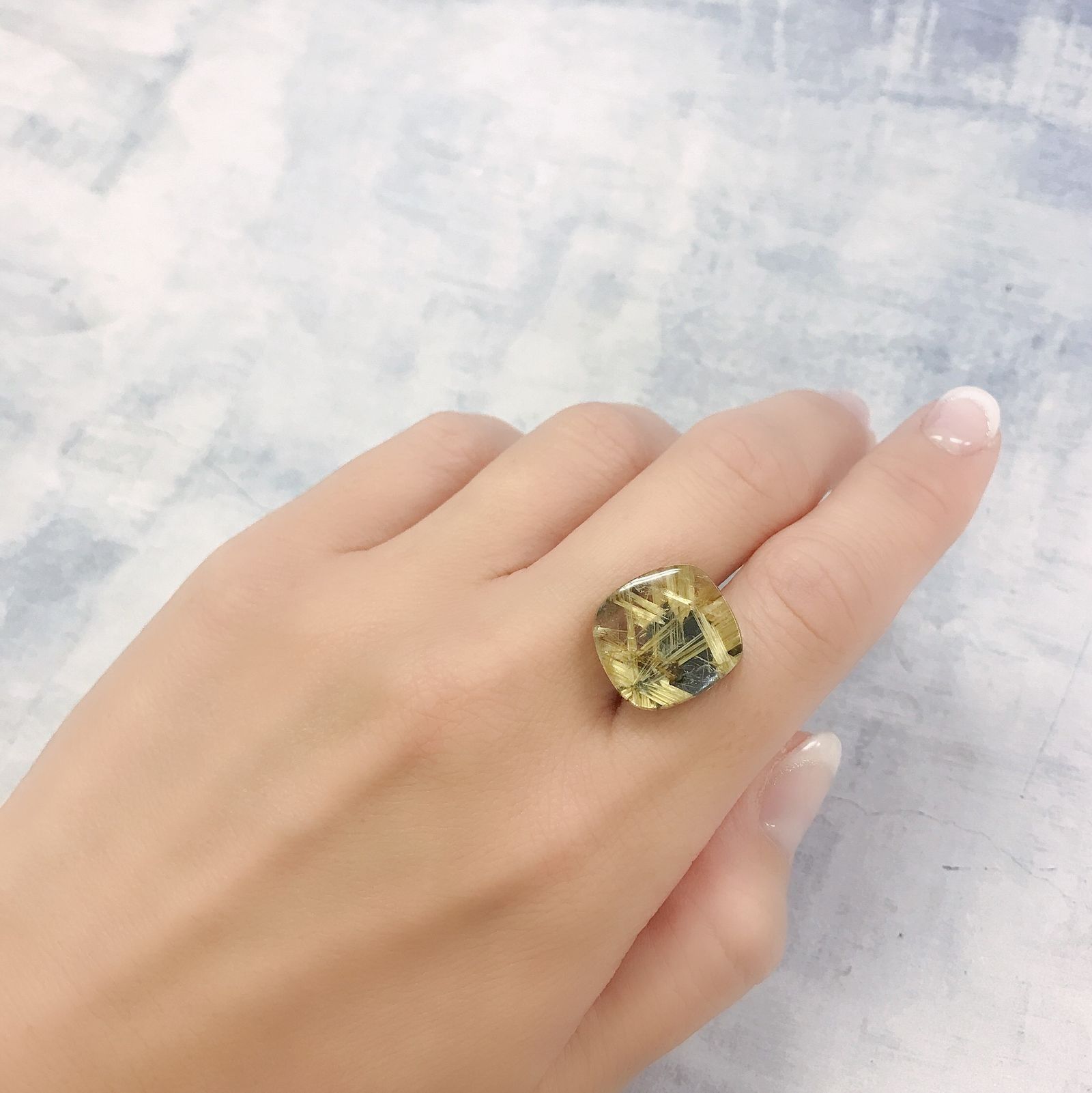 太陽ルチルクォーツ ブラジル産 15.80ct[220716732]16x15.1mm前後