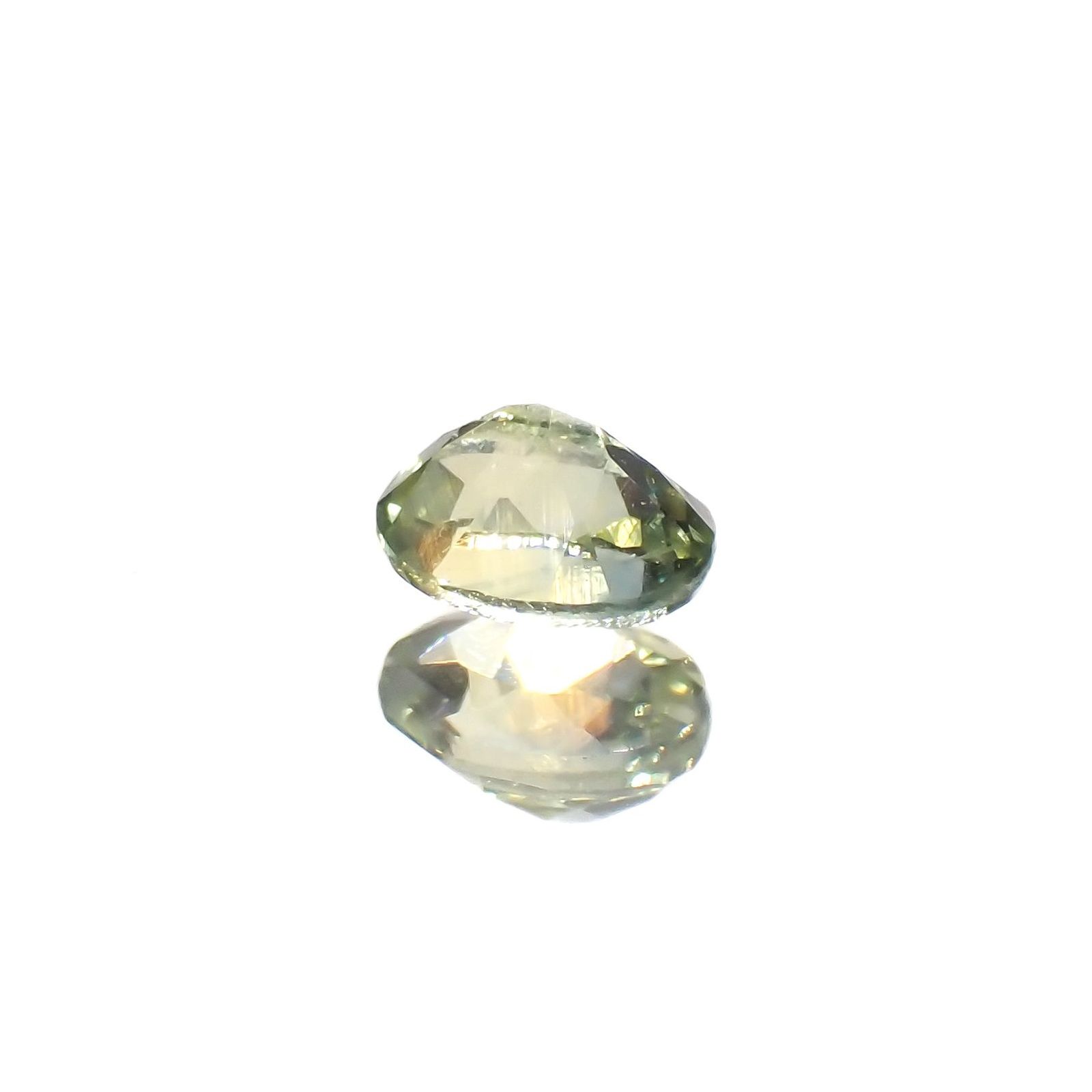 モンタナサファイア(宝石名サファイア)アメリカ・モンタナ州産 識別済 0.25ct / 4x3.1mm前後 [260422429]