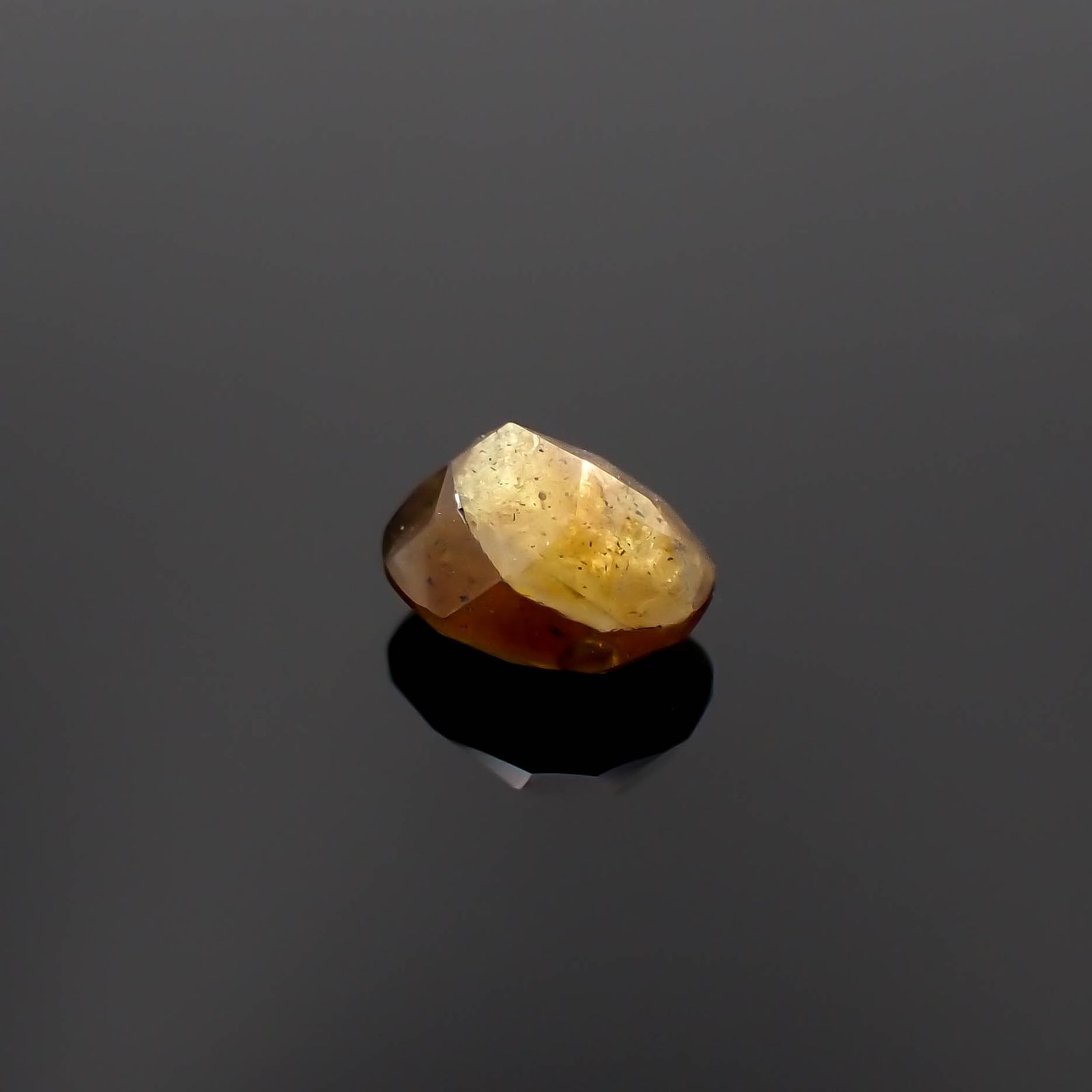 ゴールドシーンサファイア非加熱 ケニア産 1.22ct[230321323]6.3x5.2mm前後