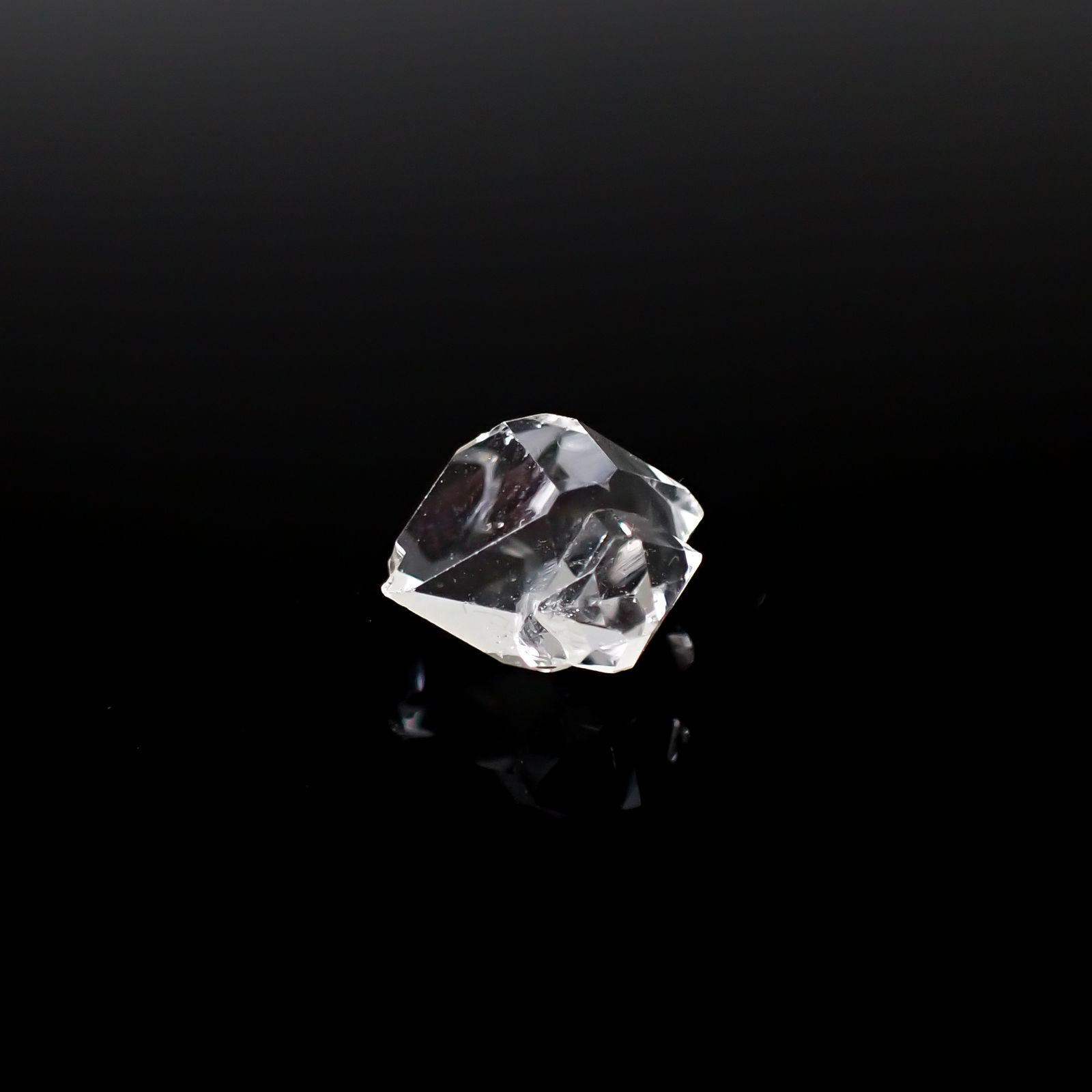 ハーキマーダイヤモンド 原石 アメリカ・ニューヨーク州産 2.41ct[240628448]9.7x8.2mm前後
