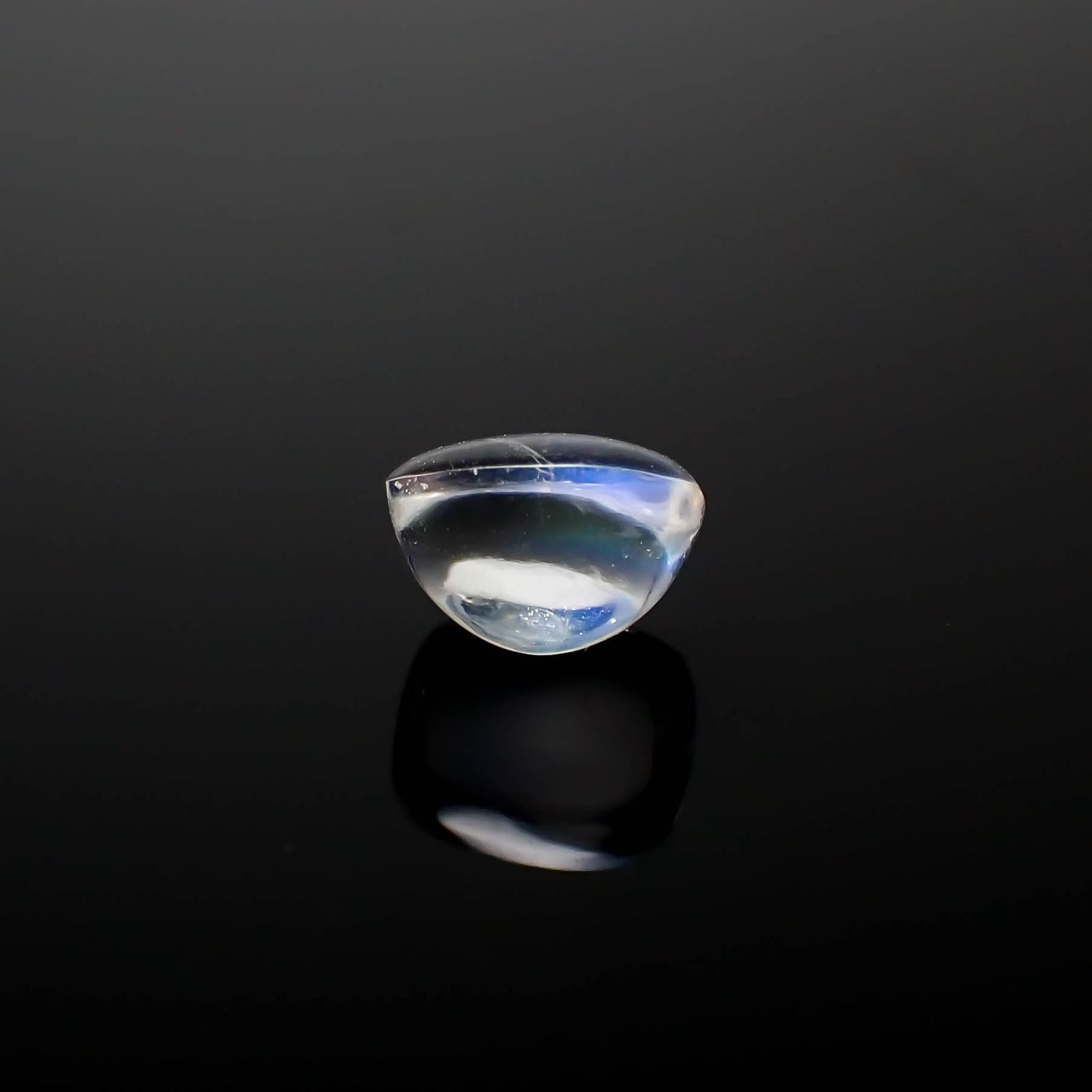 ◇バフカット◇レインボームーンストーン(宝石名ラブラドライト)マダガスカル産 1.213ct ソ付(彩珠)[240427201]6.5x5.7mm前後