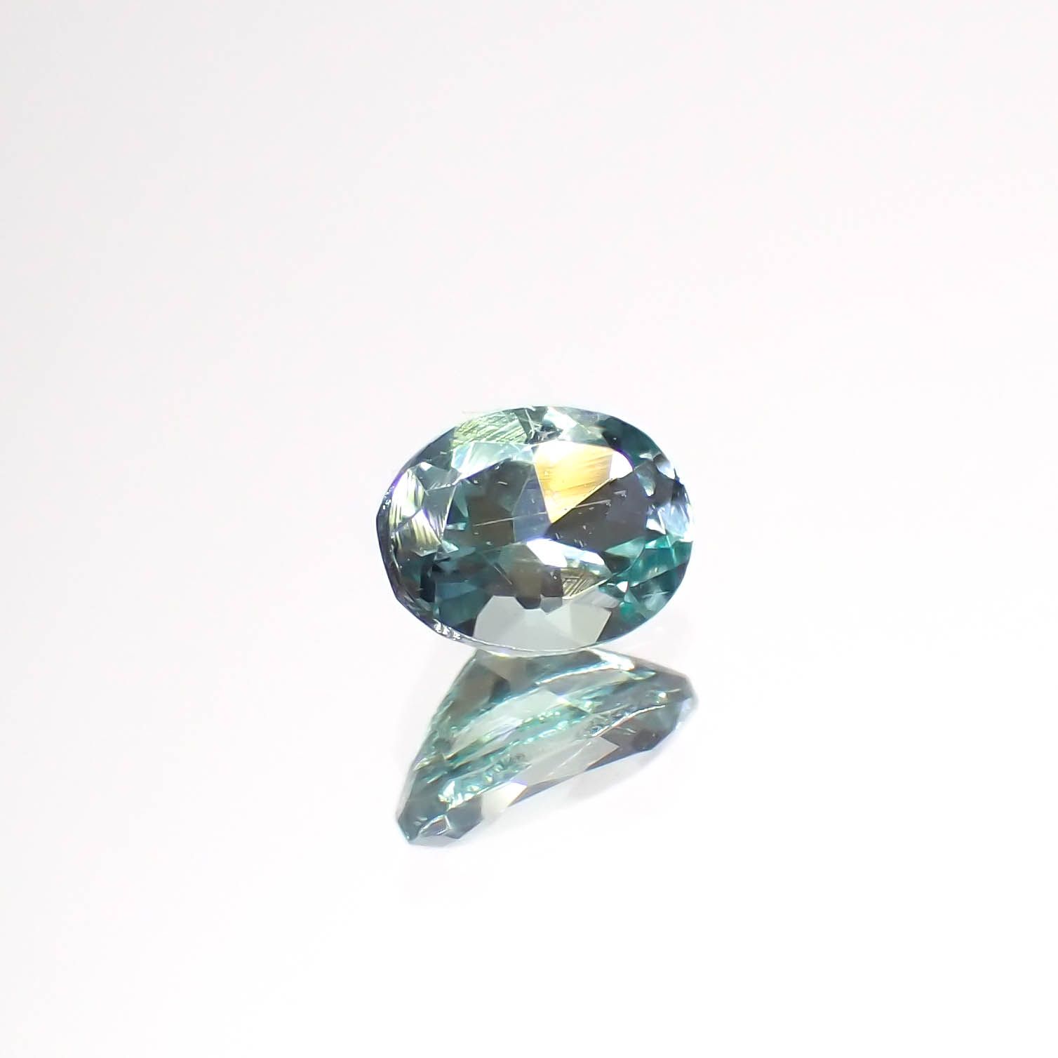 ブルーグリーンコーネルピン タンザニア産 0.17ct[230722849]4x3mm前後