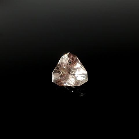 ◇カスタムカット◇ピンクエンジェルラダー マダガスカル産 4.30ct[240125430]10.9x10.9mm前後