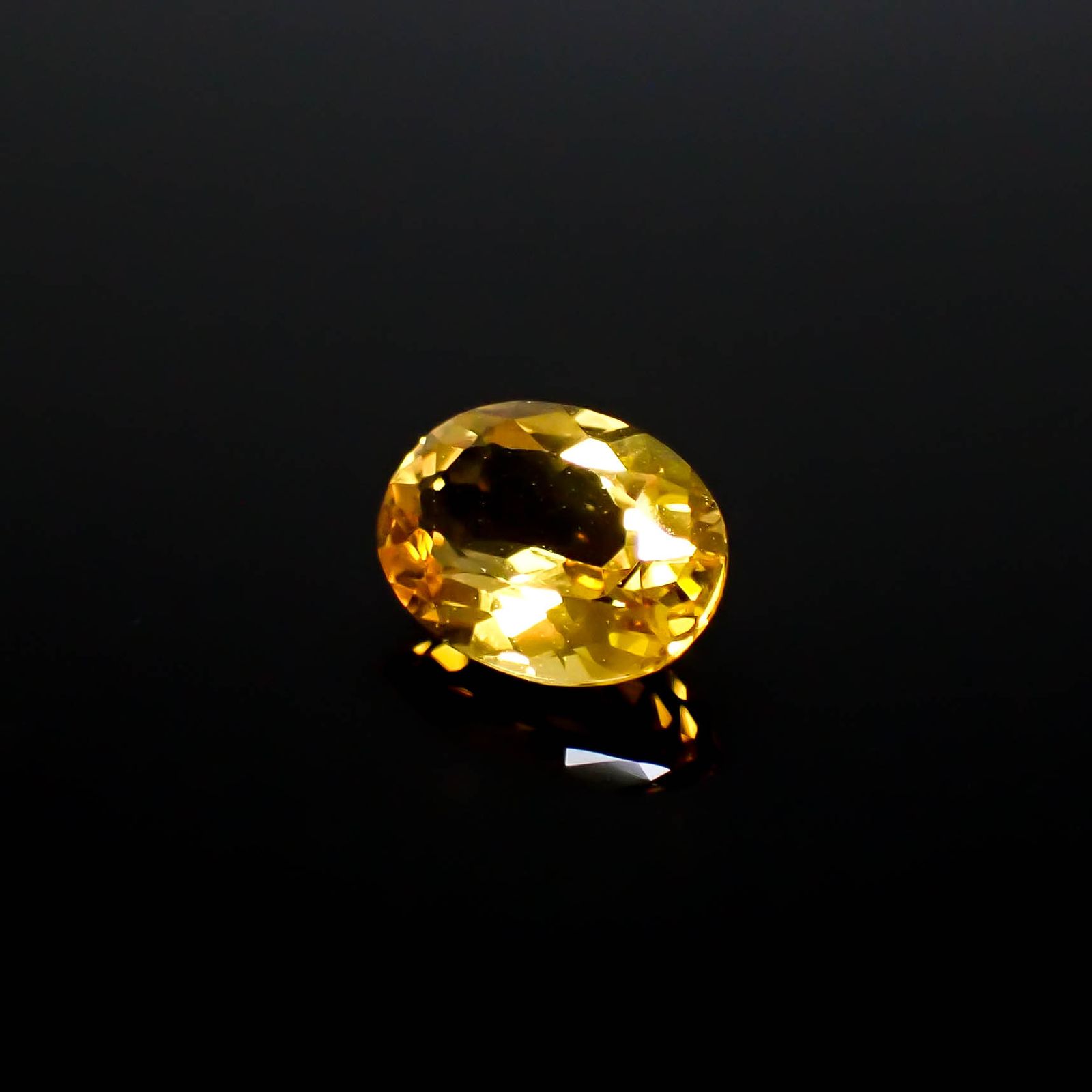 ゴールデンベリル(宝石名ゴールデン・ベリル)ブラジル産 1.09ct 識別済[250330163]8x6.1mm前後