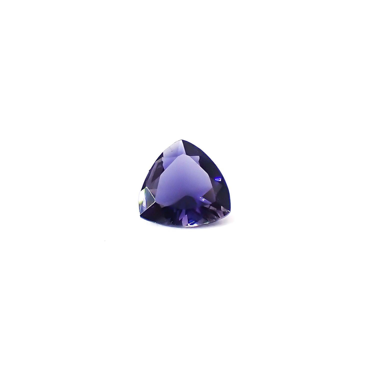 アイオライト タンザニア産 0.53ct / 6.2x6.2mm前後 [260231746]