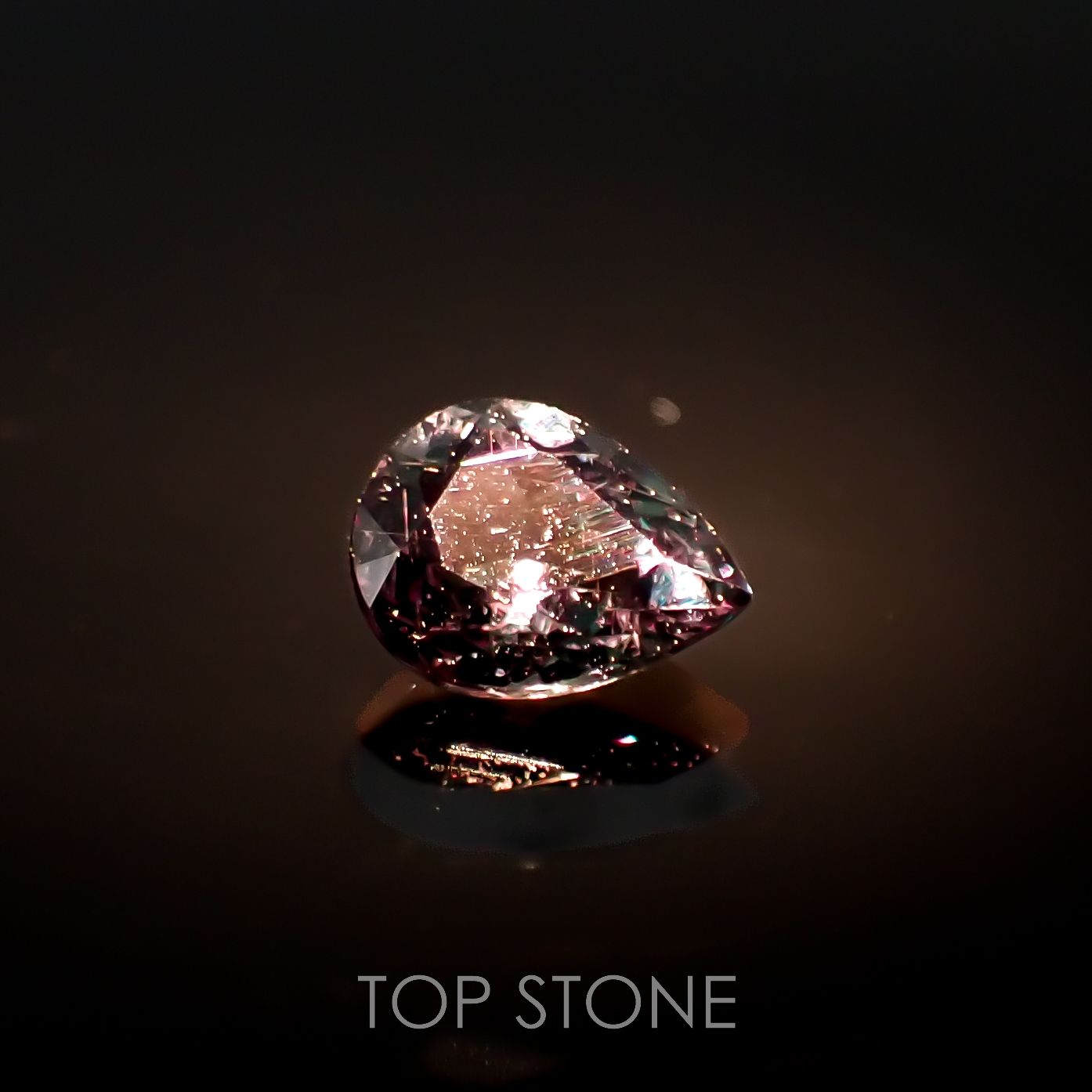 カラーチェンジガーネット アレキタイプ マダガスカル・ベキリー産 0.19ct[230119983]4.1x3.1mm前後