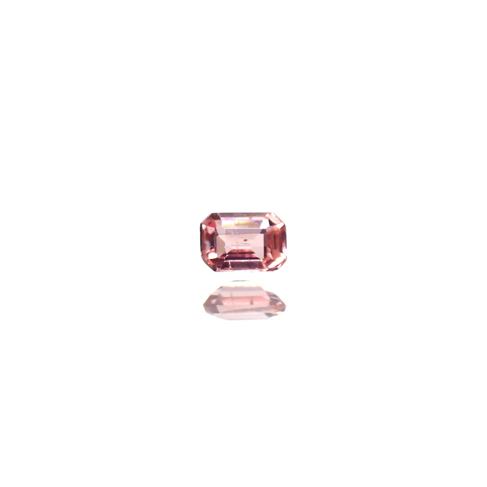 ヴェイリネナイト(宝石名ベイリネナイト)パキスタン産 0.043ct 識別済[240628344]2.4x1.7mm前後