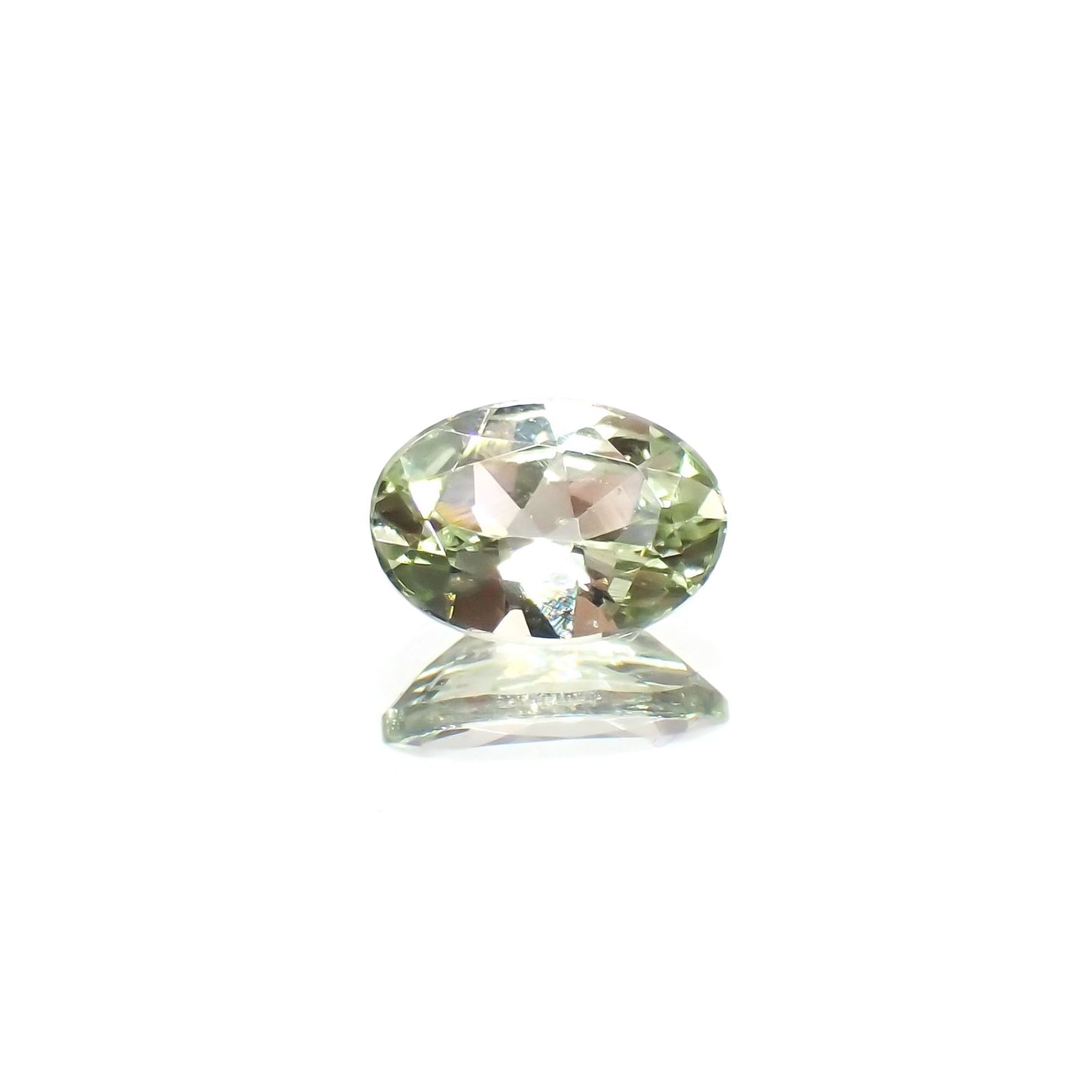 ミントガーネット タンザニア産 0.61ct / 6.5x4.5mm前後 [260223726]