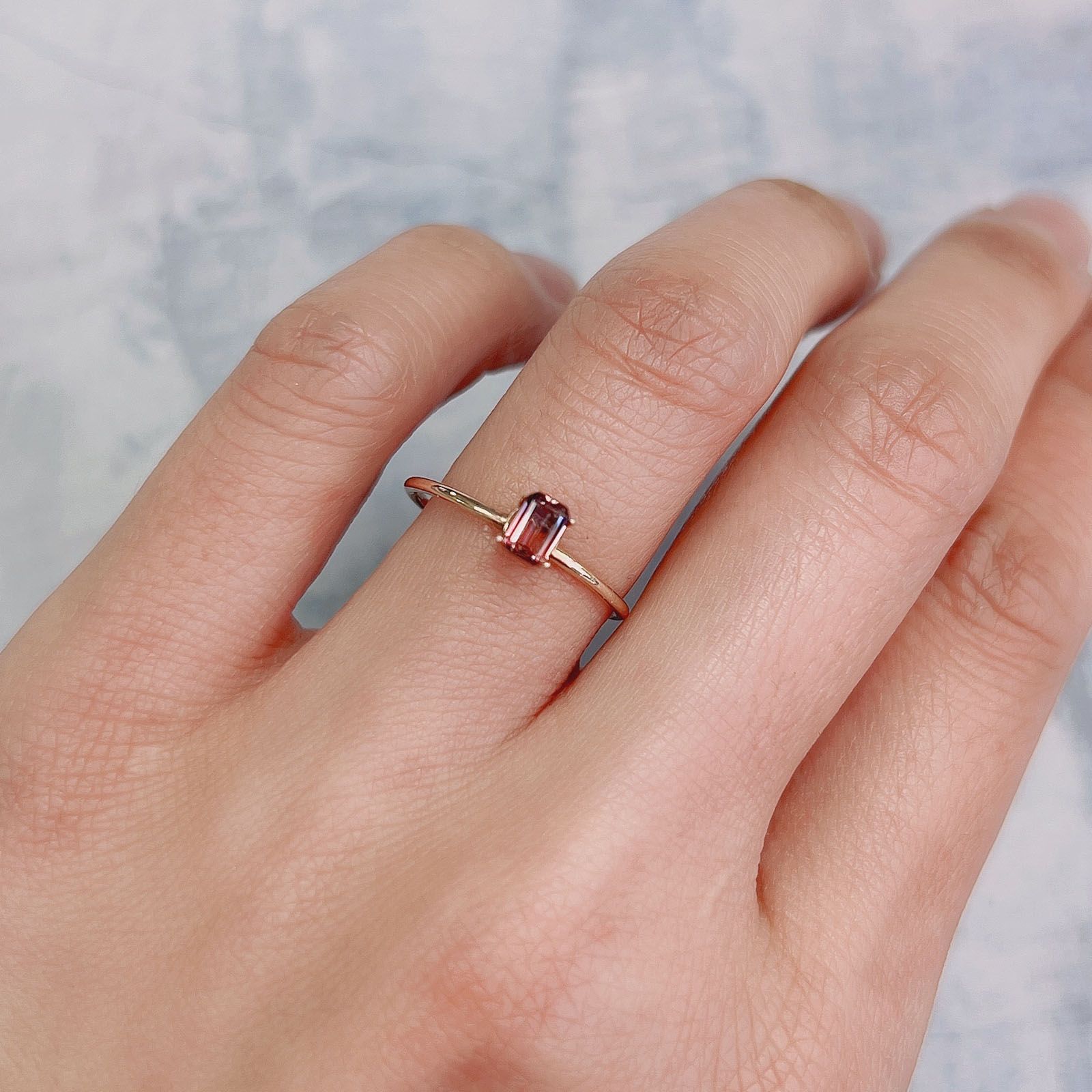 バイカラーサファイア(宝石名バイカラー・サファイア) タンザニア産 0.28ct 識別済[21029758]4.5×3.2mm前後