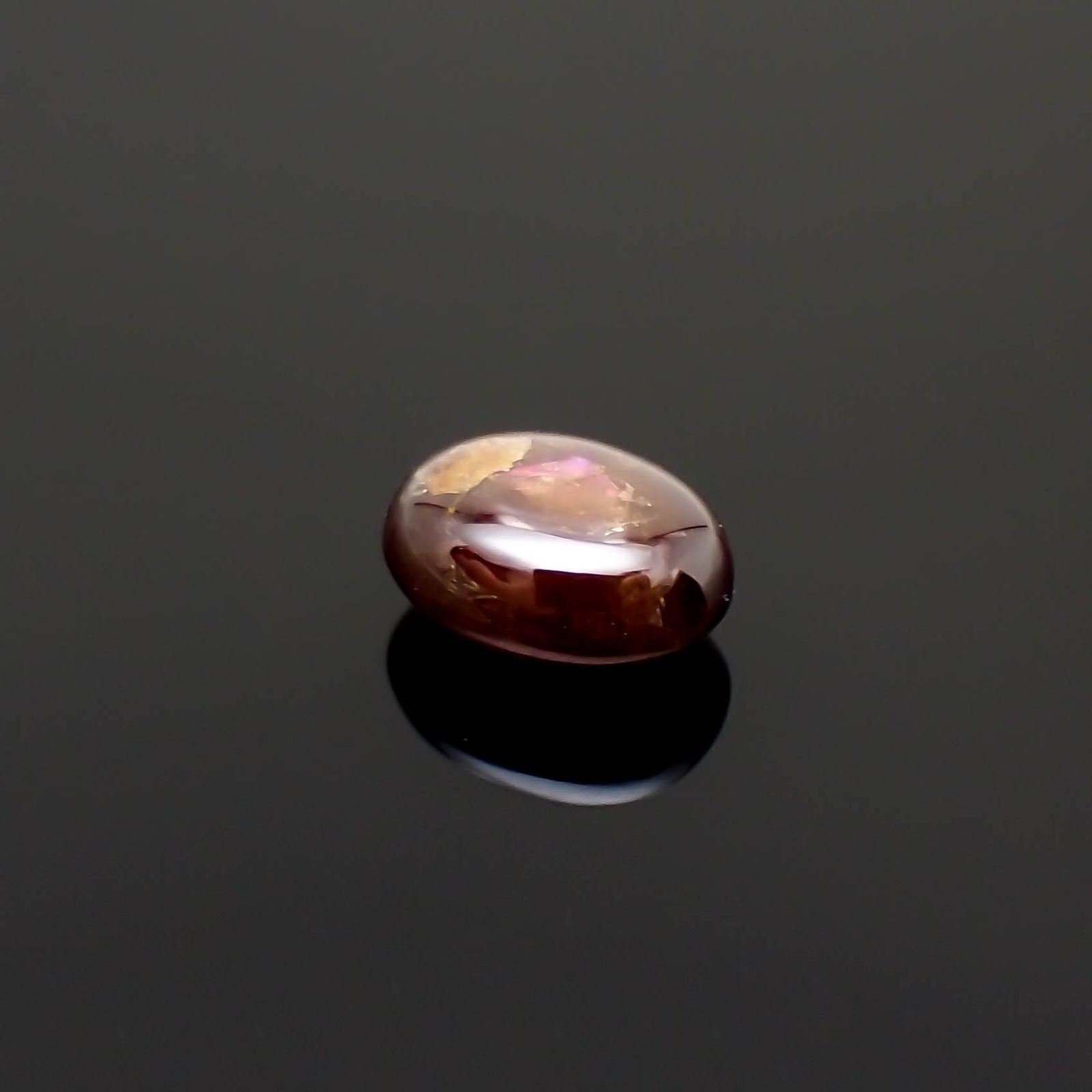 レインボーガーネット 日本・奈良県天川村産 2.62ct[230220771]8.6x6.7mm前後